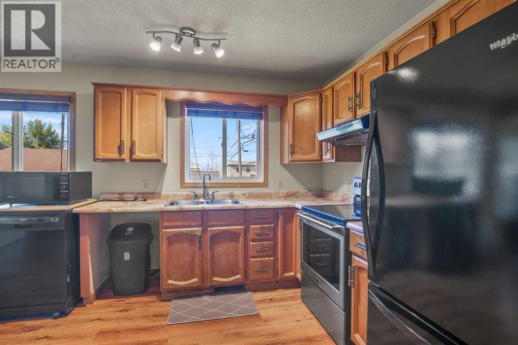 4833 49 Street - 15