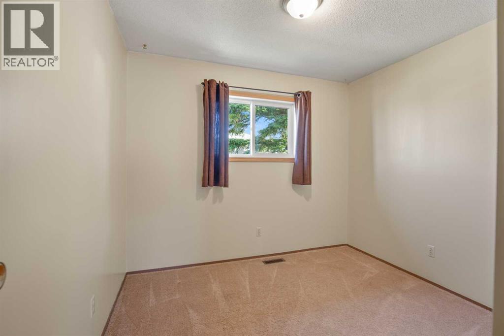4833 49 Street - 19