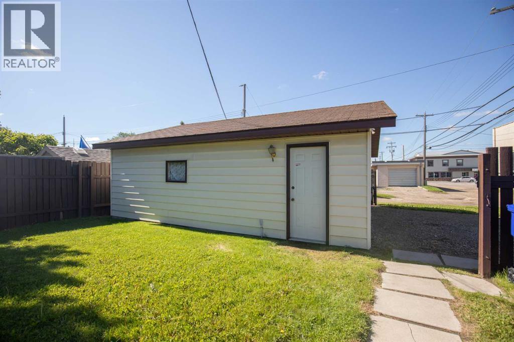 4833 49 Street - 37