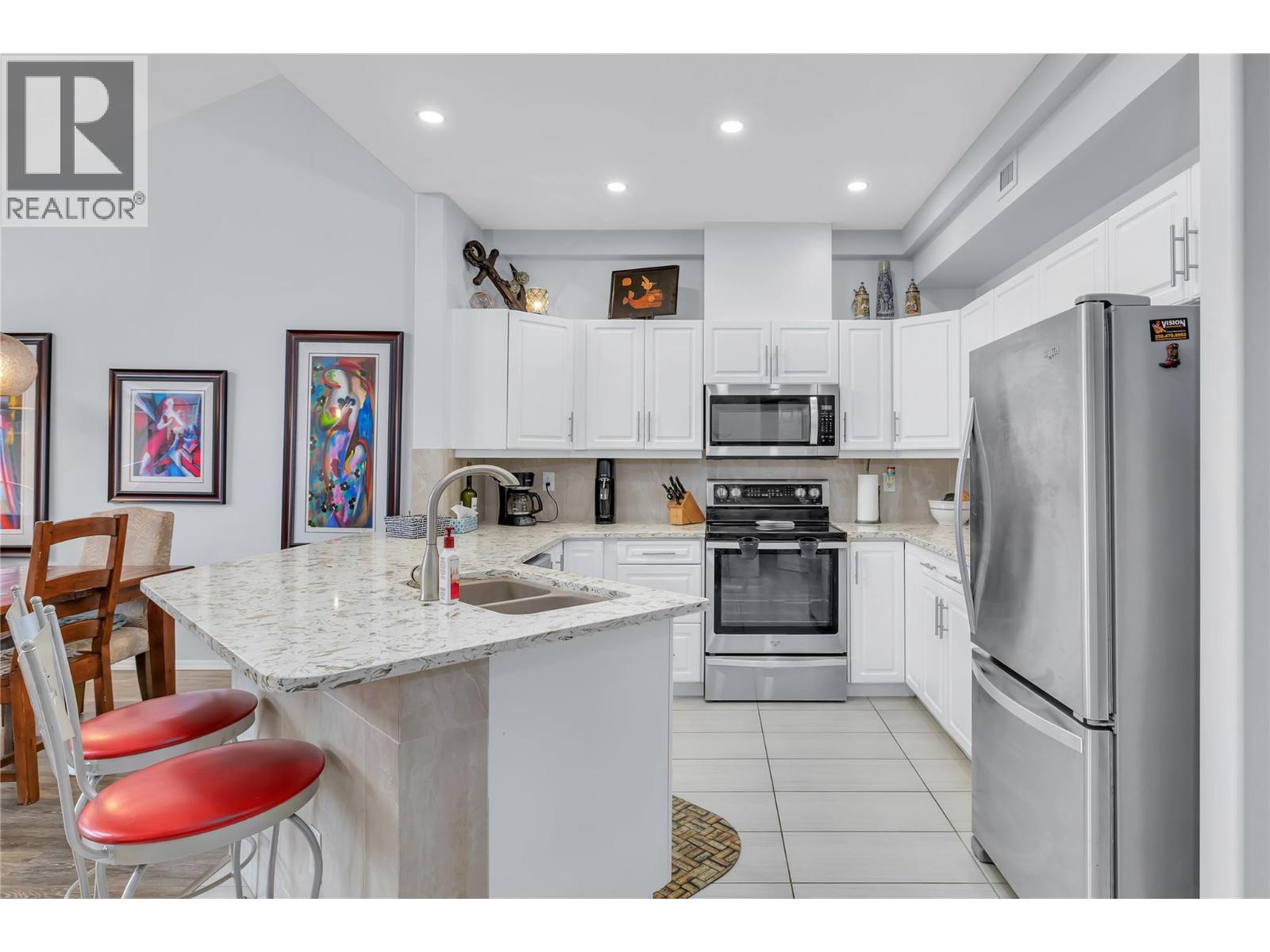 #635 1088 Sunset Drive - 22