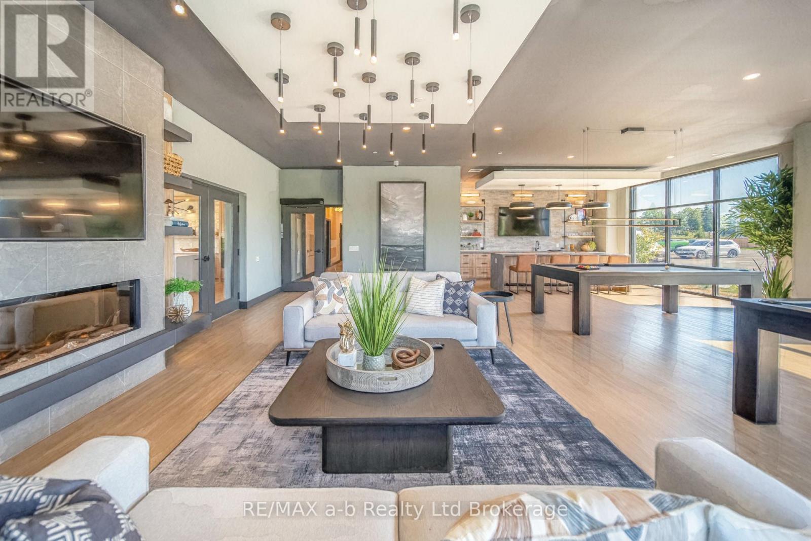 460 Mccarthy Road West — photo 12