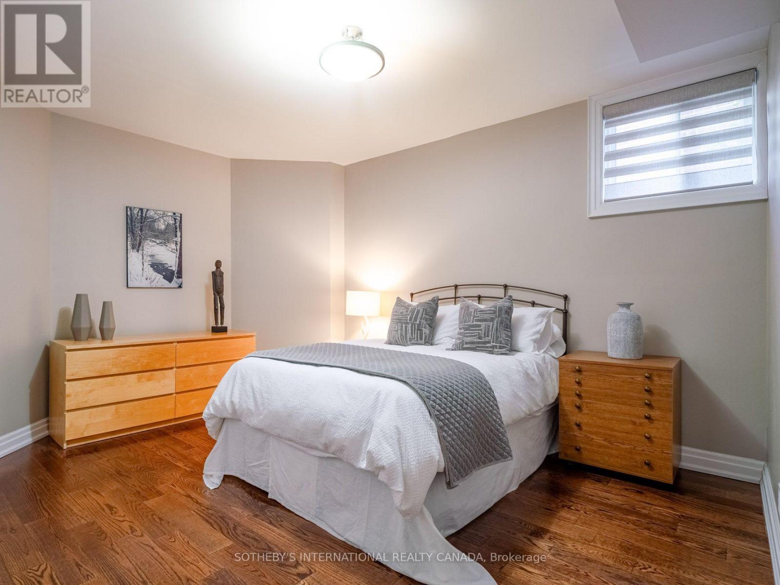 74 FOUR OAKS GATE - 24