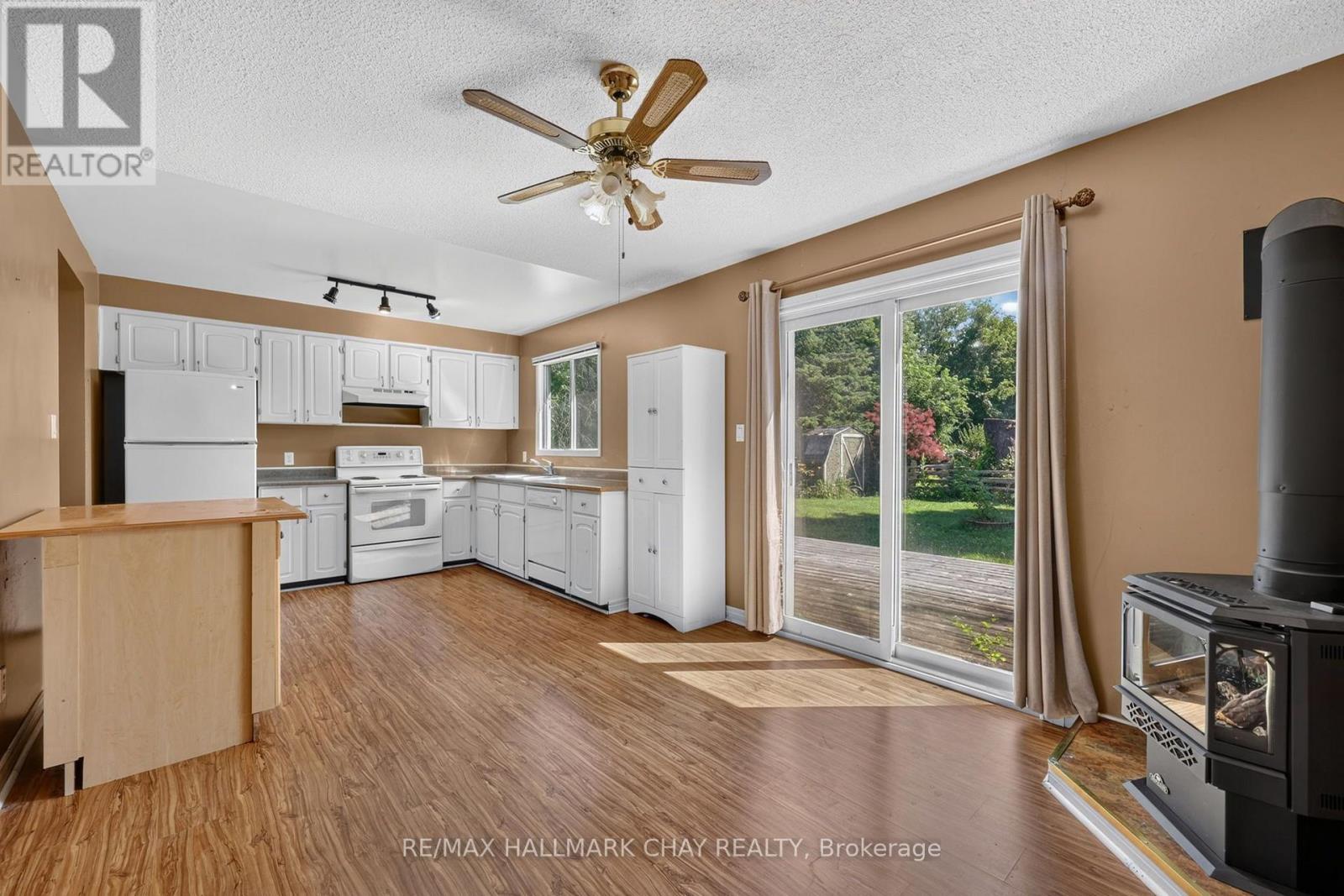 23 PINE PARK BOULEVARD - 5