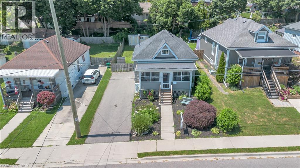 60 BERKLEY Road - Image 34