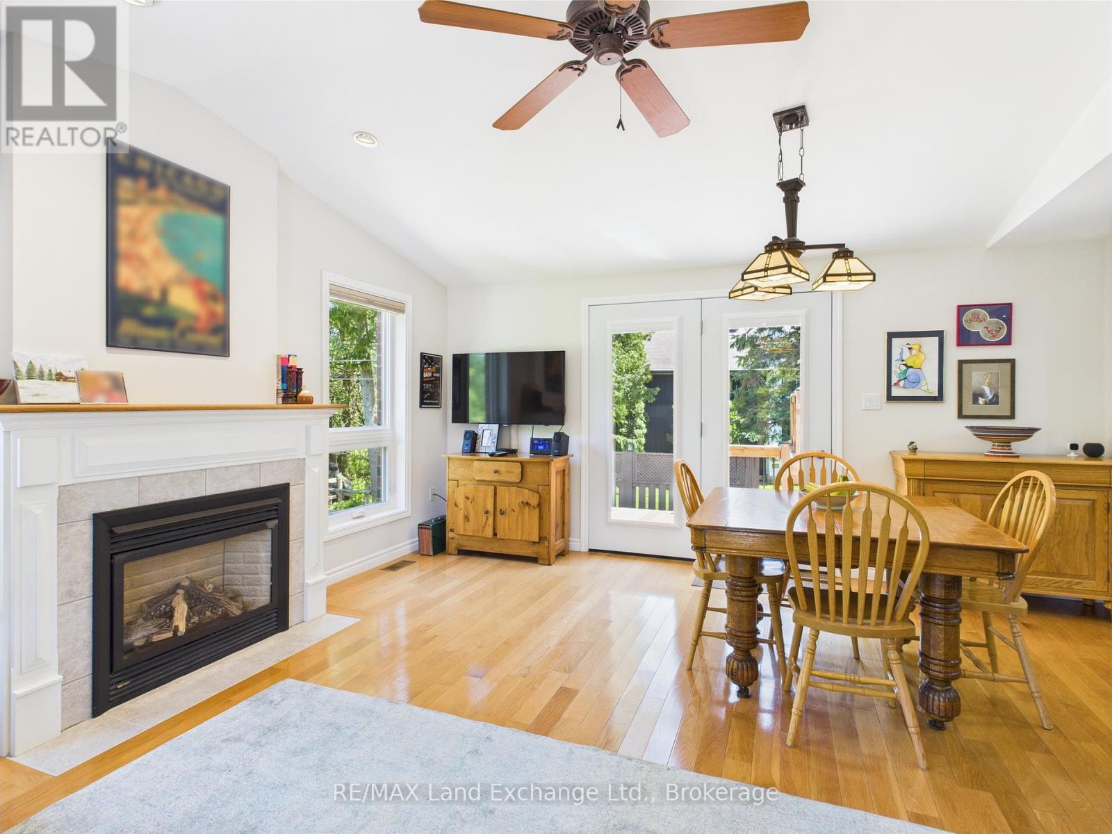 40 EASTWOOD CRESCENT - 9
