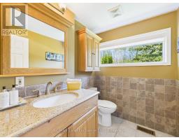 Office - 40 Eastwood Crescent, Kincardine, ON N2Z2X6 Photo 11