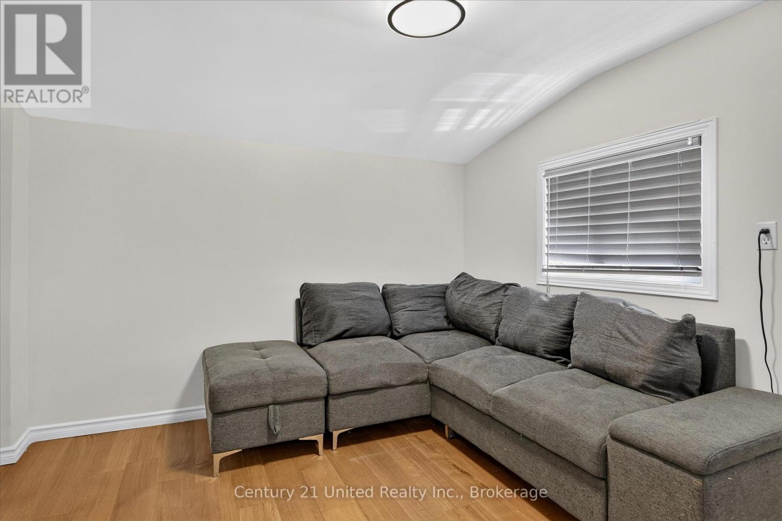 688 ST MARYS STREET - 17