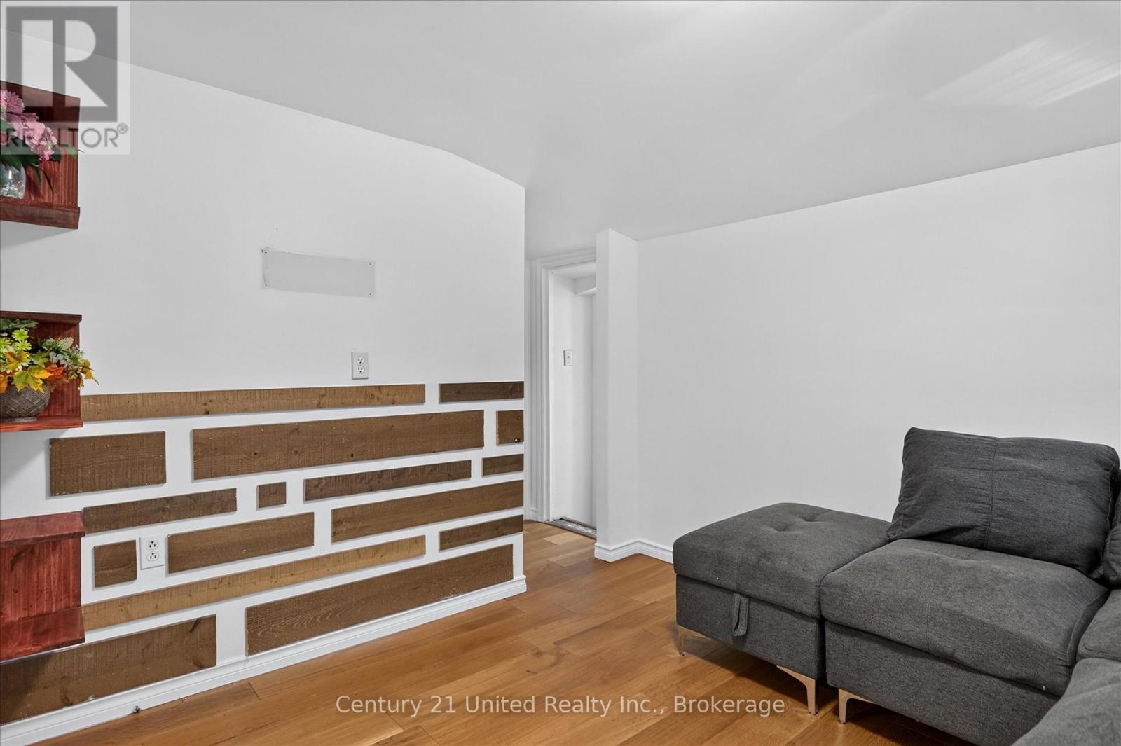 688 ST MARYS STREET - 19