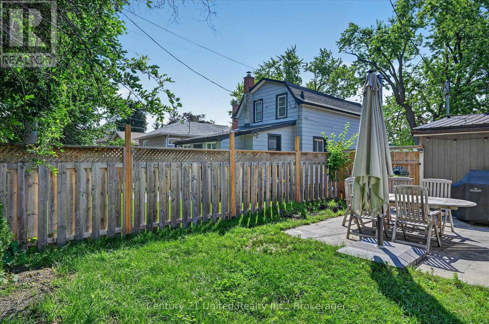688 ST MARYS STREET - 26