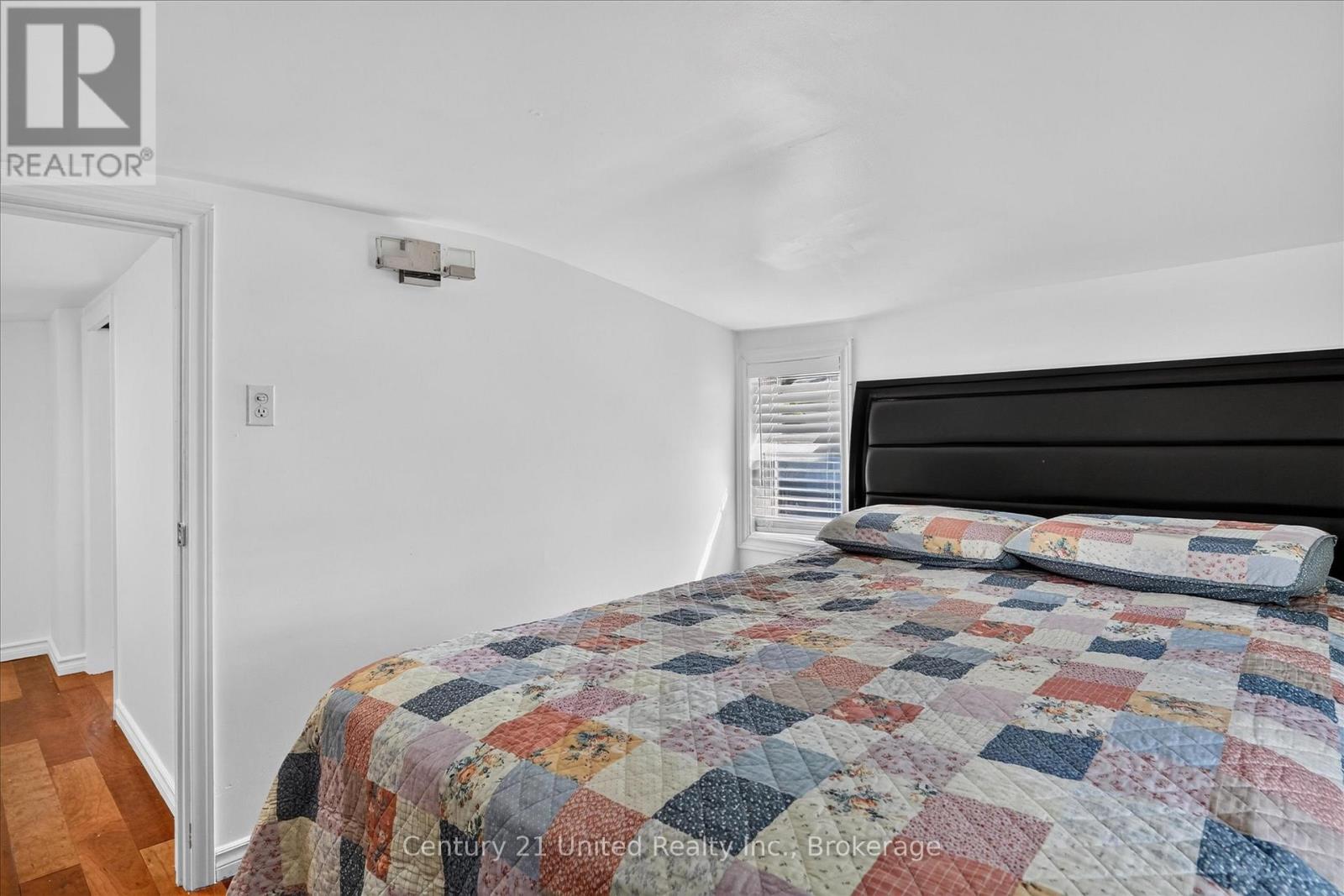 688 ST MARYS STREET - 31