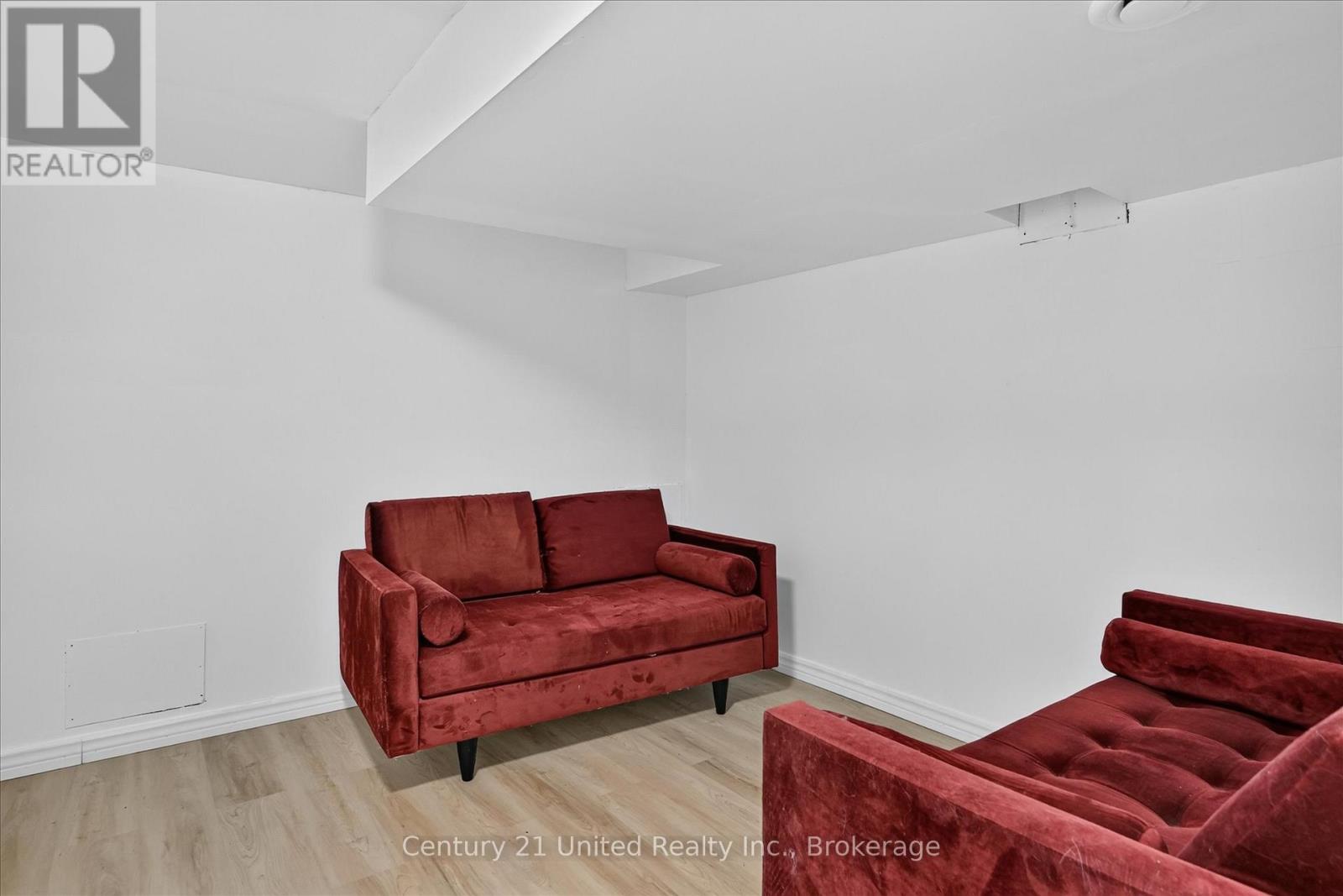 688 ST MARYS STREET - 37