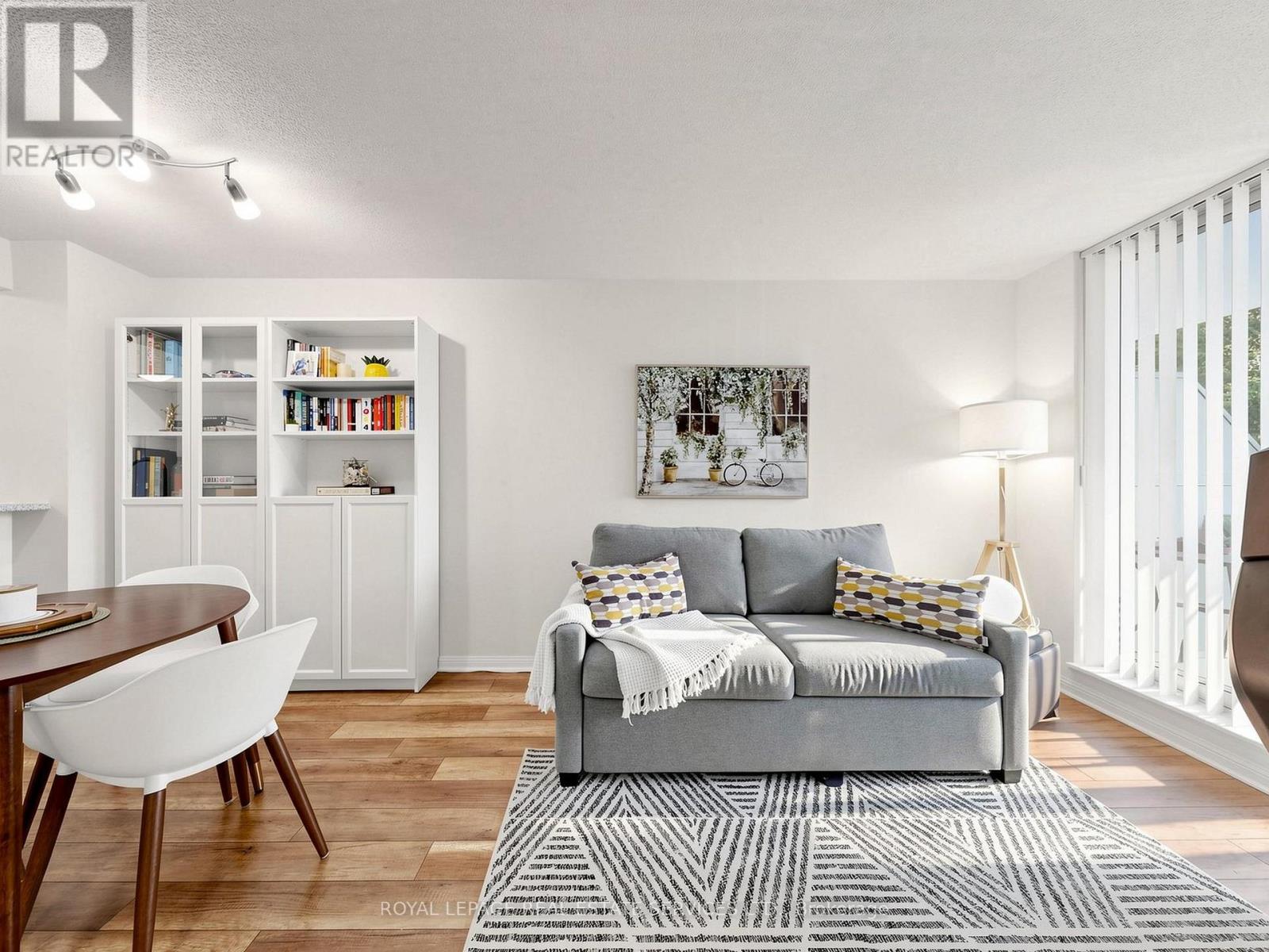 #203 398 EGLINTON AVENUE - 10