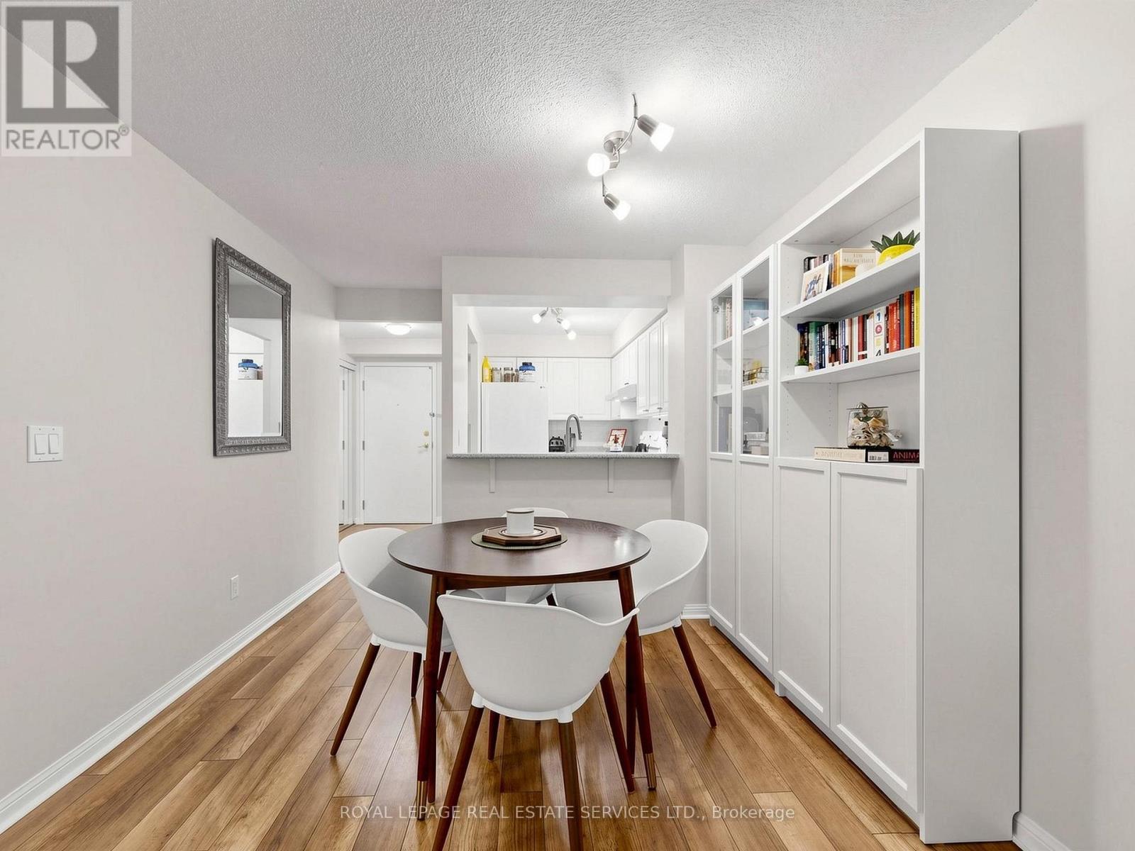 #203 398 EGLINTON AVENUE - 14