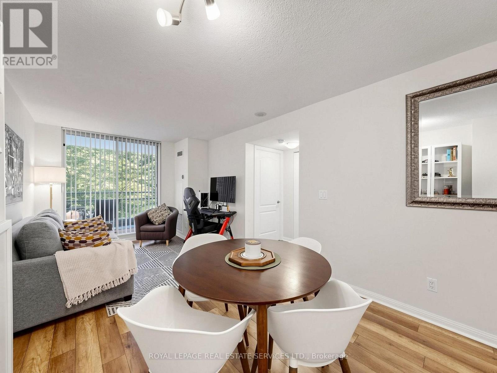 #203 398 EGLINTON AVENUE - 18