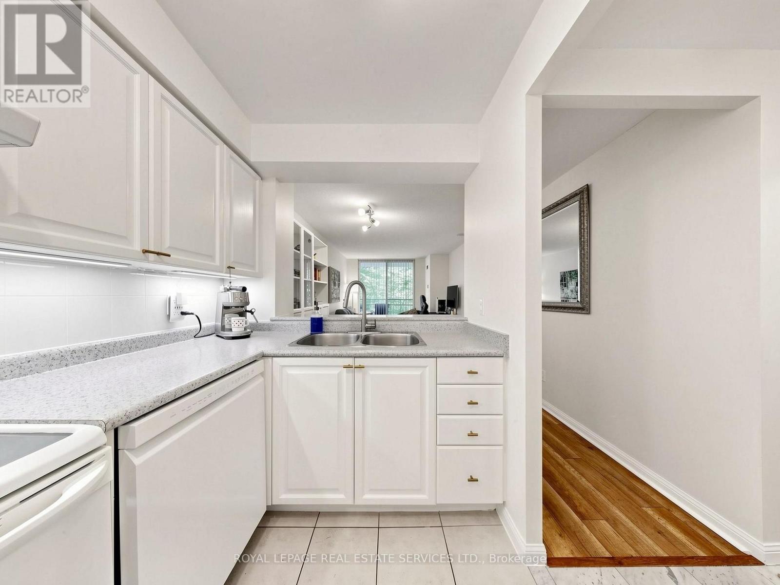 #203 398 EGLINTON AVENUE - 20