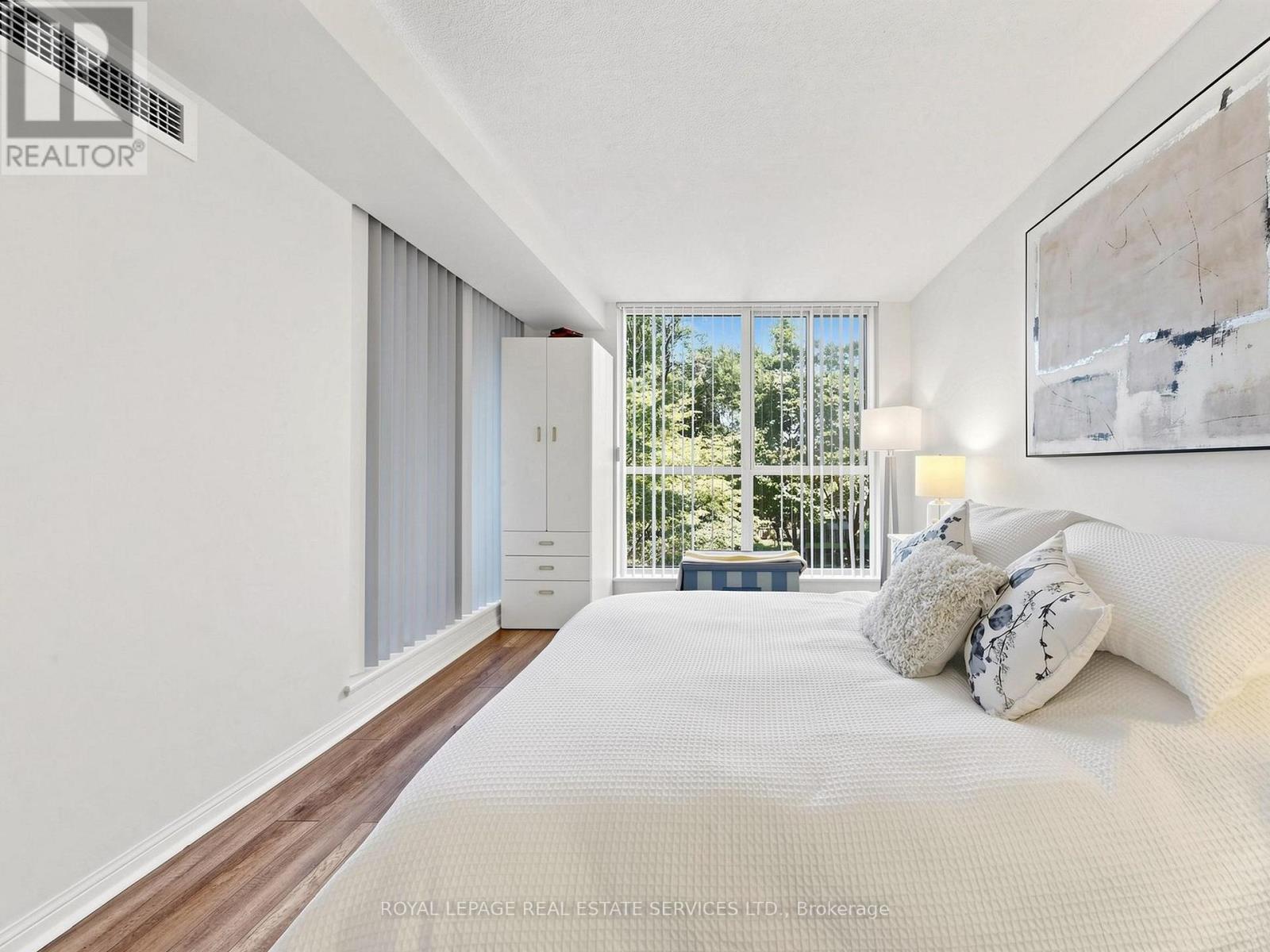 #203 398 EGLINTON AVENUE - 24