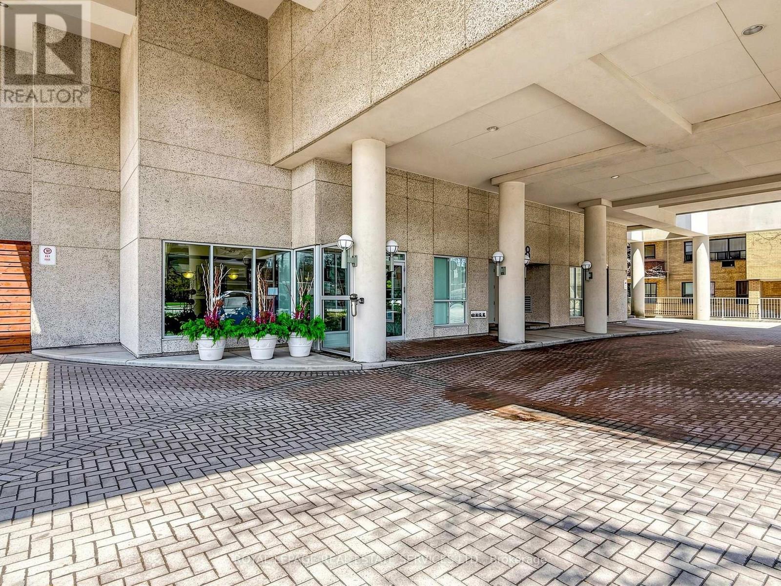 #203 398 EGLINTON AVENUE - 5