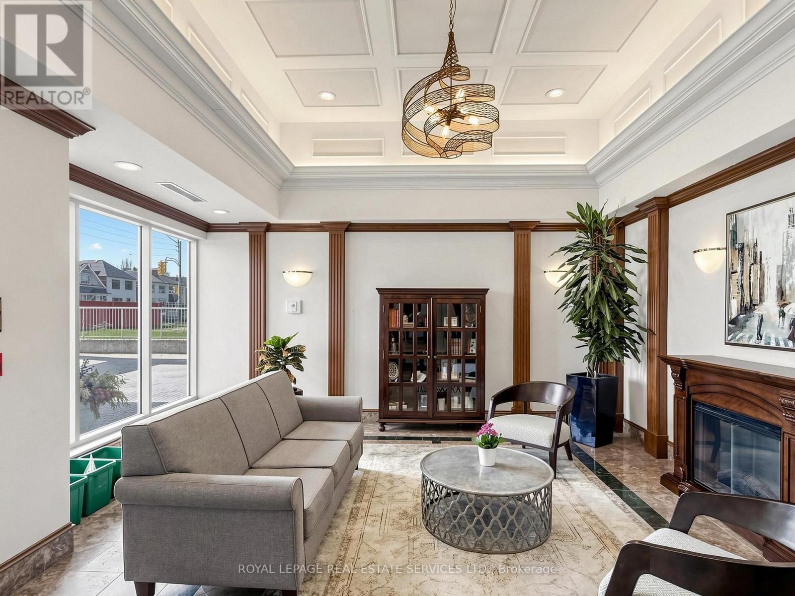 #203 398 EGLINTON AVENUE - 6