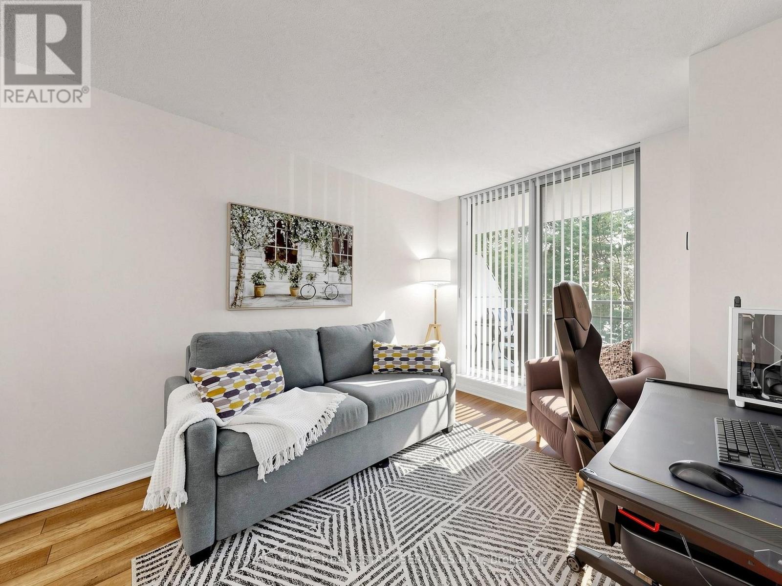 #203 398 EGLINTON AVENUE - 9