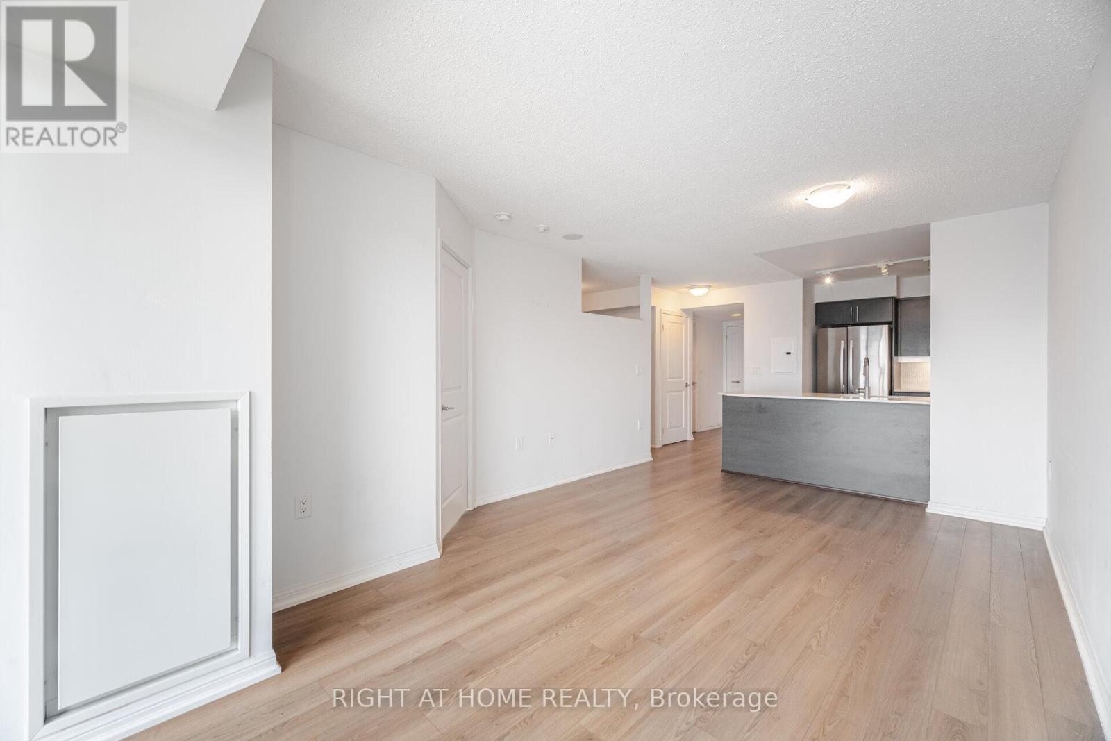 #1112 125 WESTERN BATTERY ROAD - 20