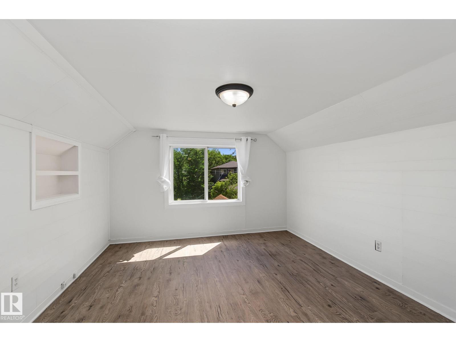 11147 78 AV NW - 13