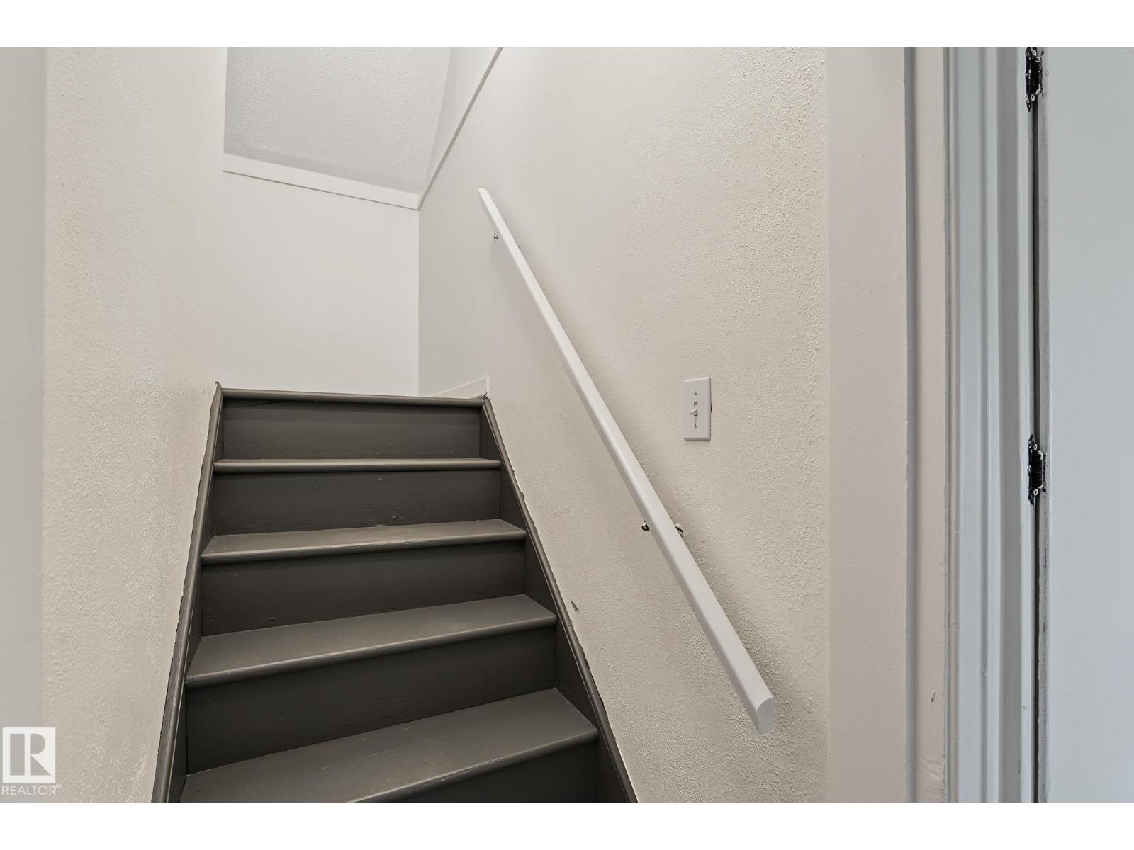 11147 78 Avenue NW - Photo 20
