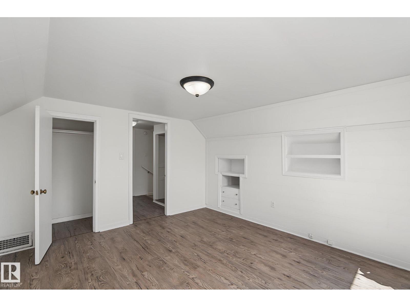 11147 78 Avenue NW - Photo 22