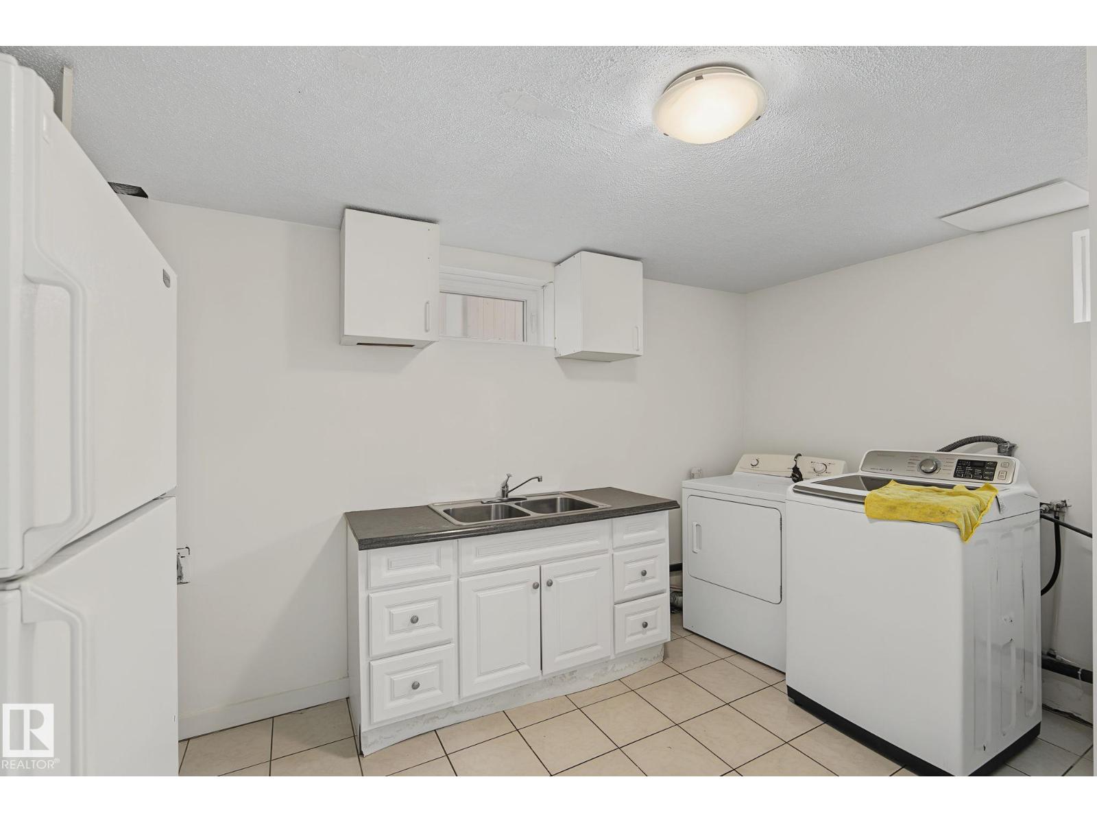 11147 78 Avenue NW - Photo 31