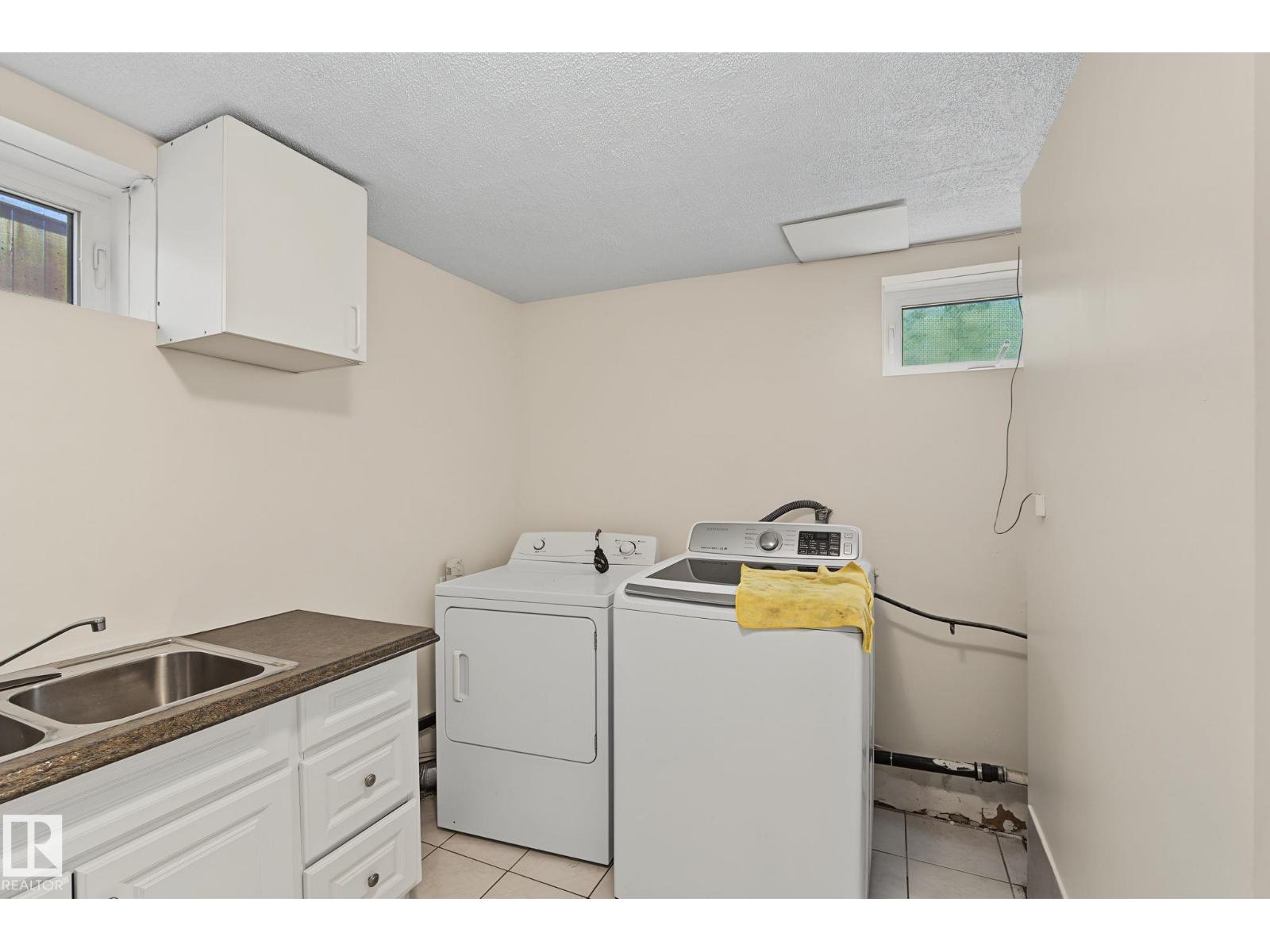 11147 78 Avenue NW - Photo 32