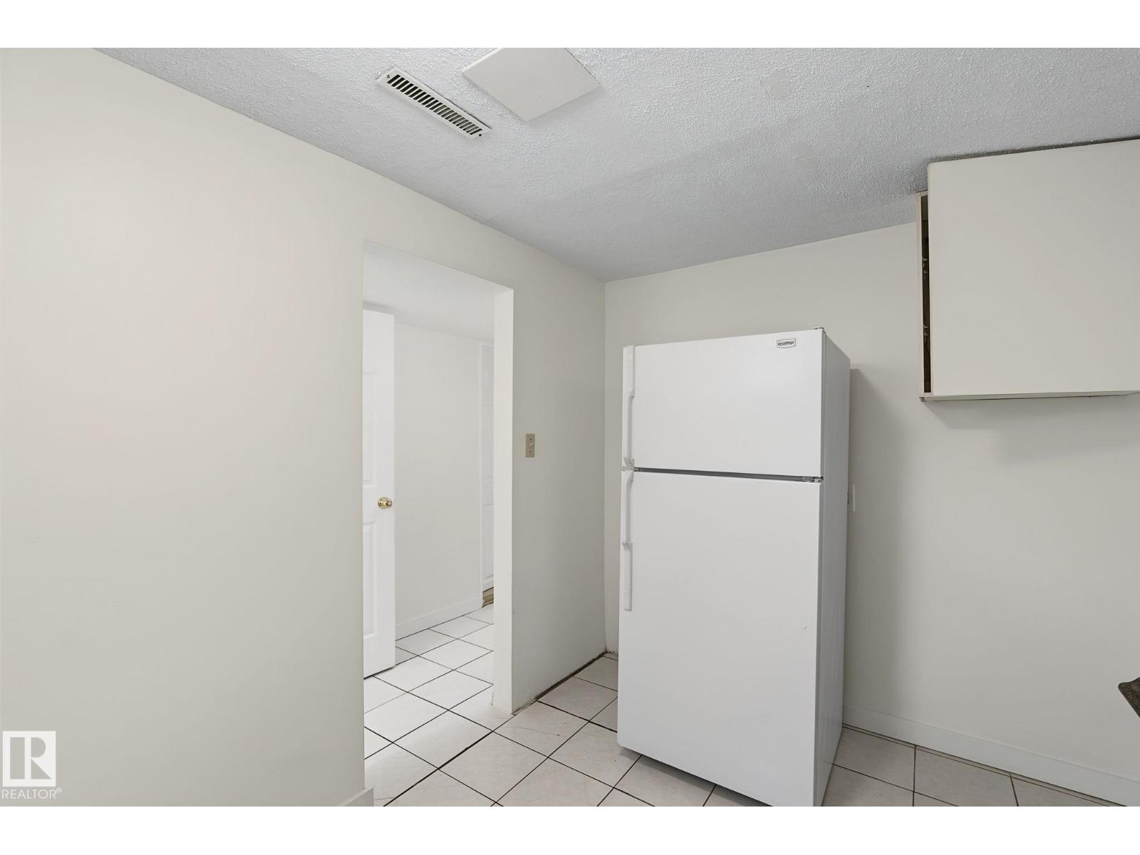 11147 78 AV NW - 33