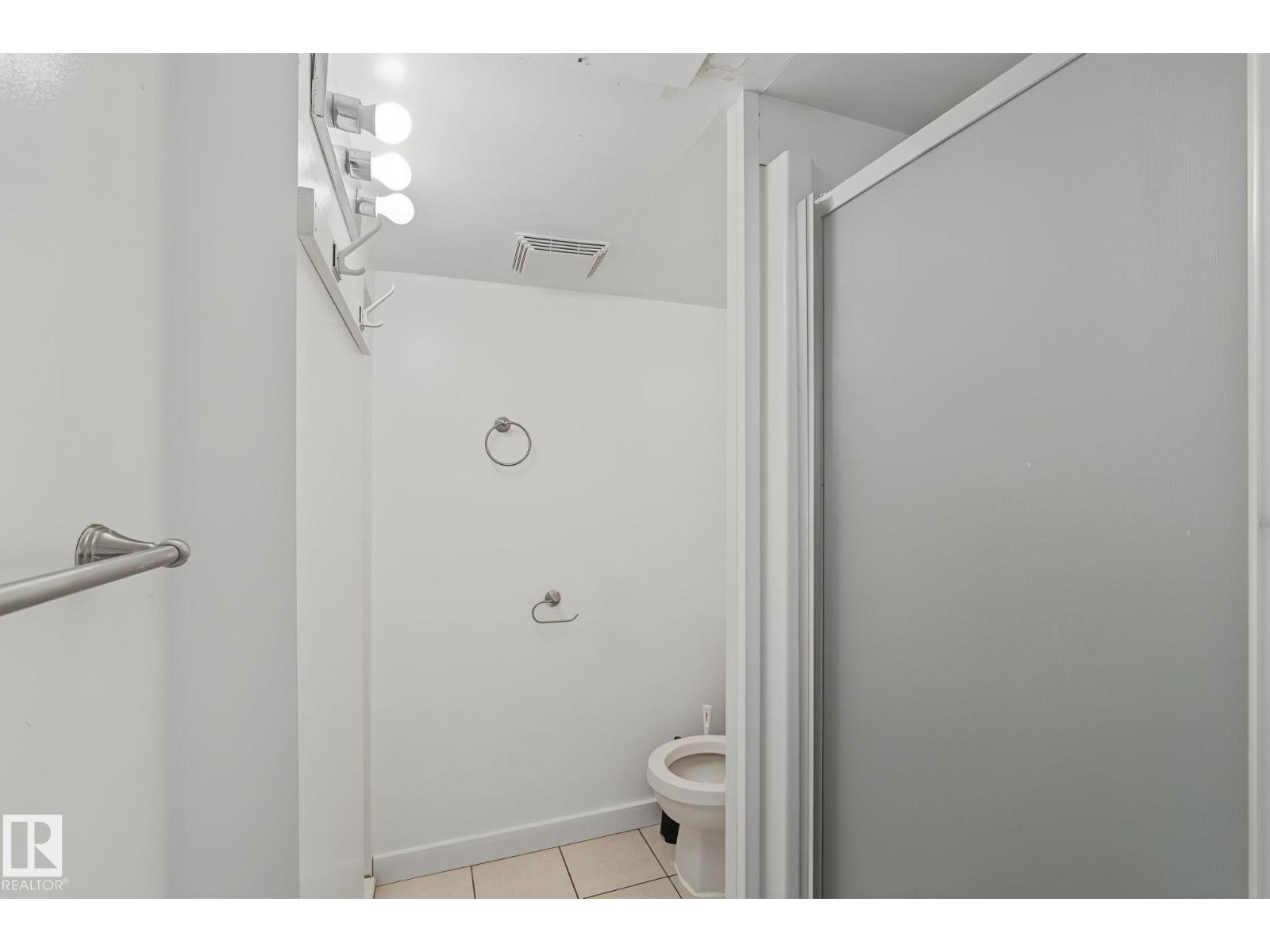 11147 78 AV NW - 34