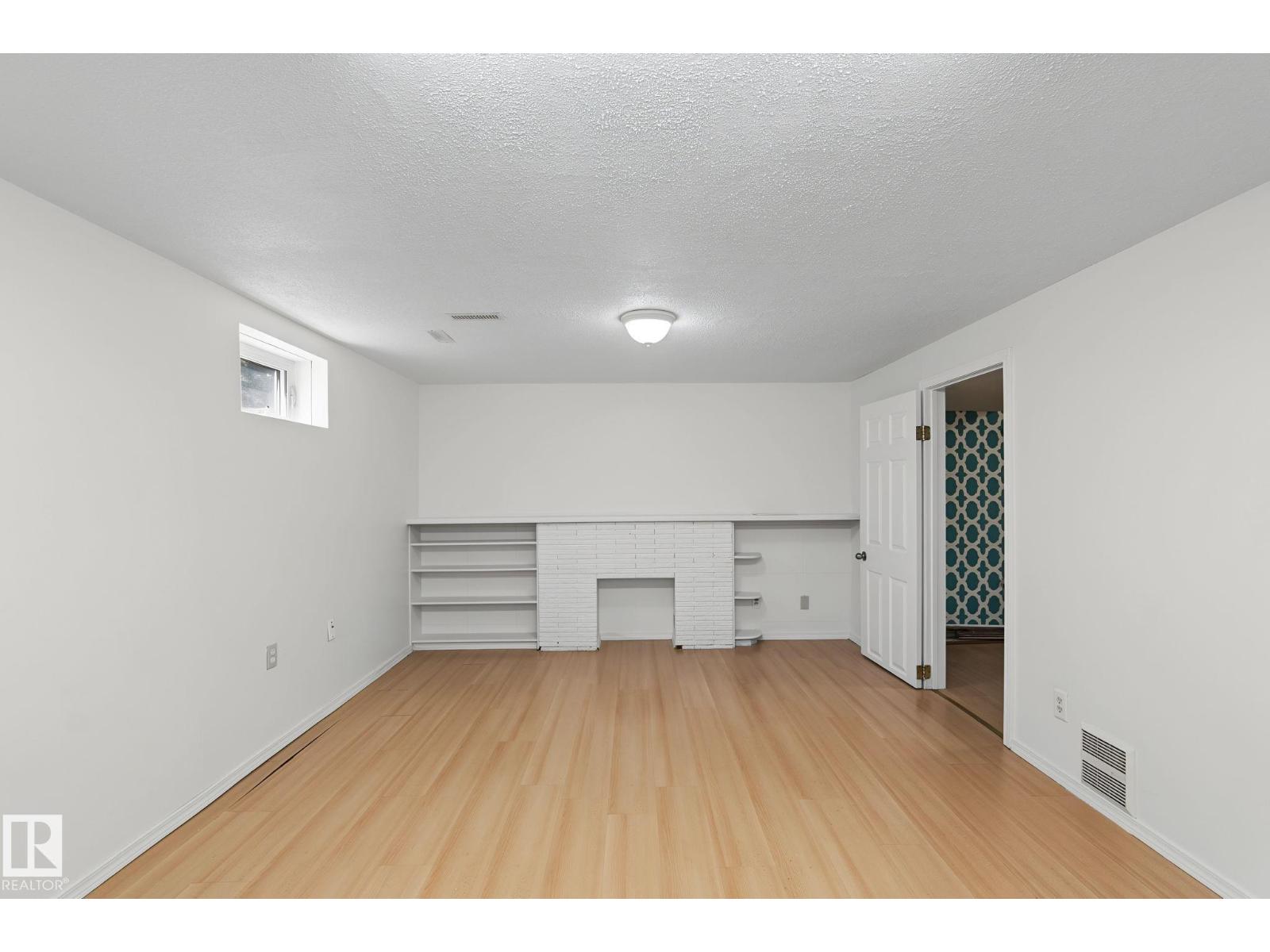 11147 78 AV NW - 37