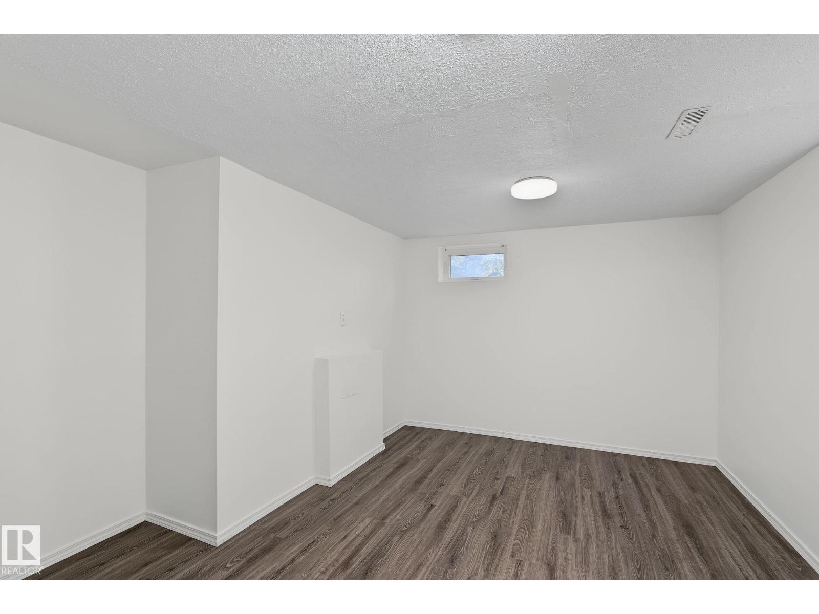 11147 78 Avenue NW - Photo 39