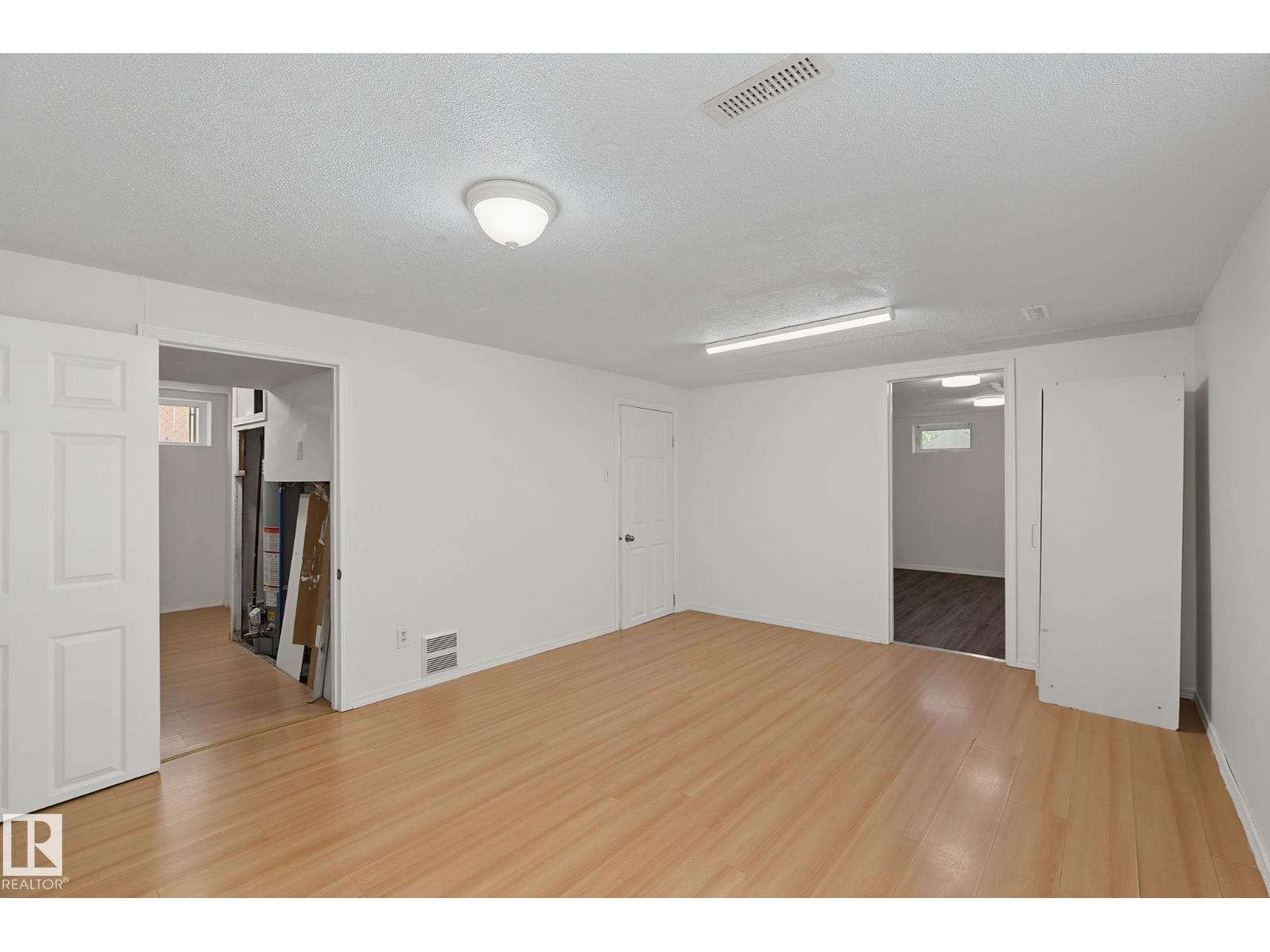 11147 78 AV NW - 5