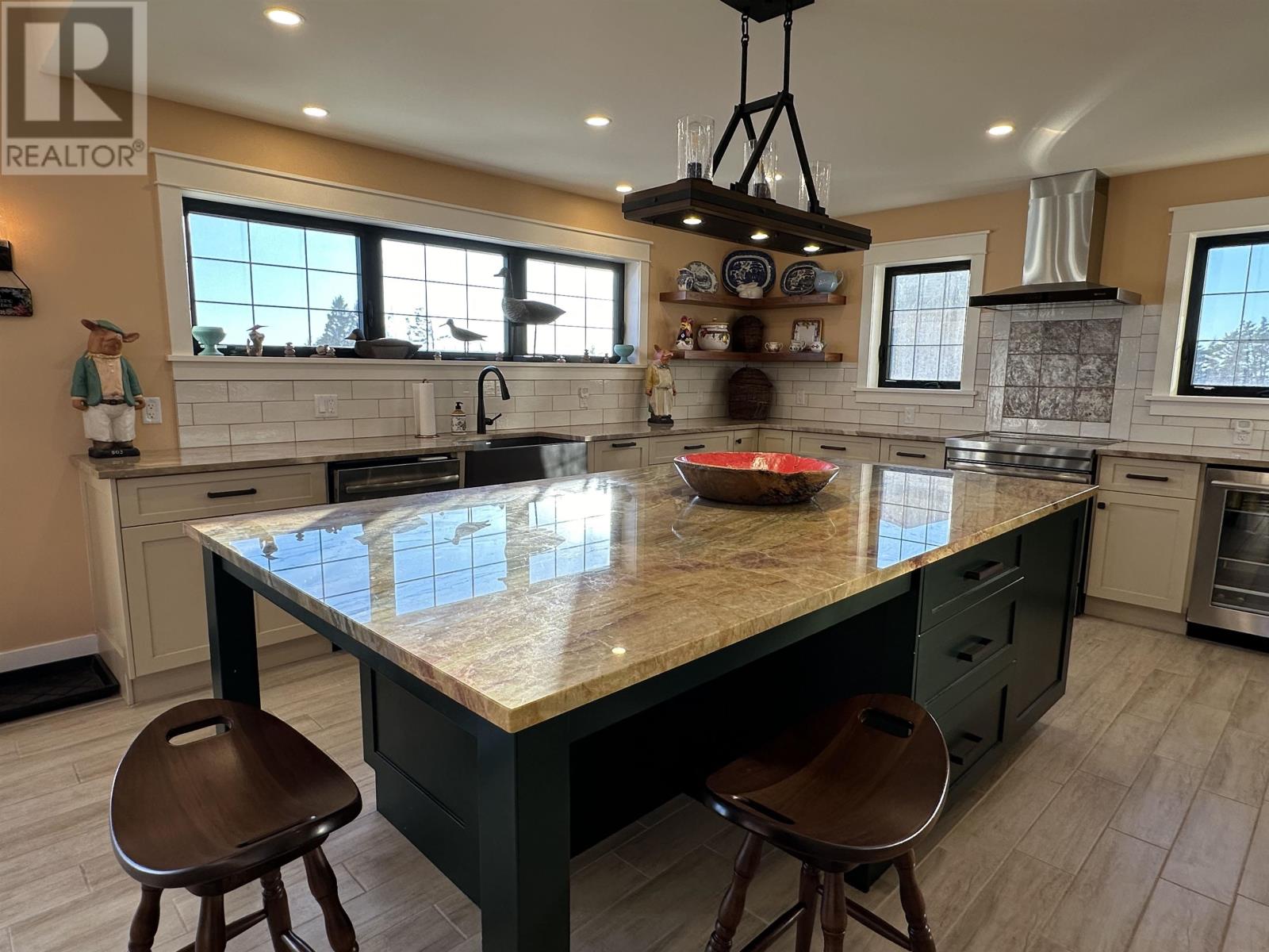 295 Stewart Point - 6