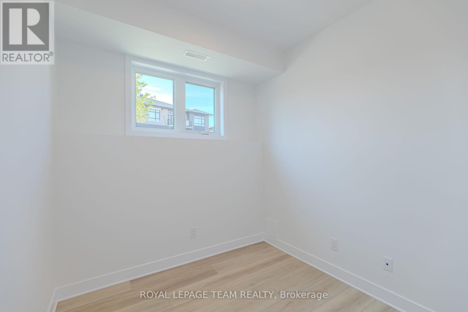4787A BANK STREET, Ottawa. Luxury613. By Peter Sagos - Image 11