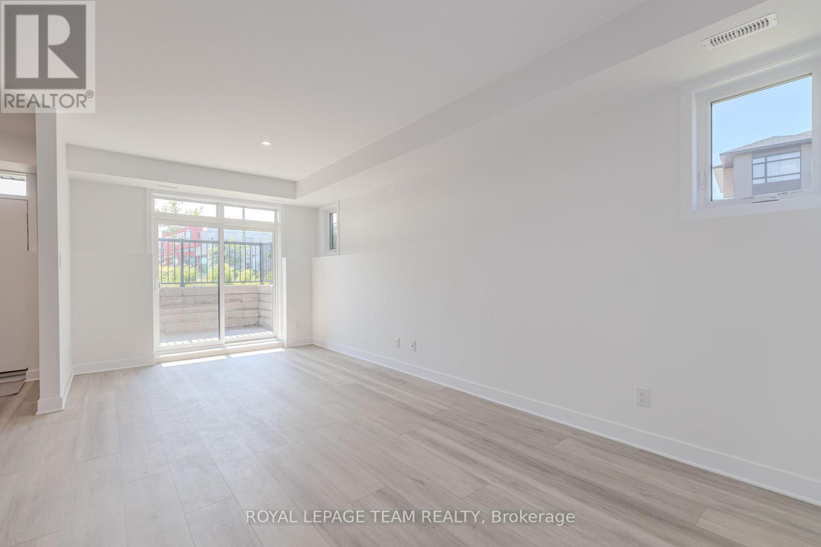 4787A BANK STREET, Ottawa. Luxury613. By Peter Sagos - Image 13