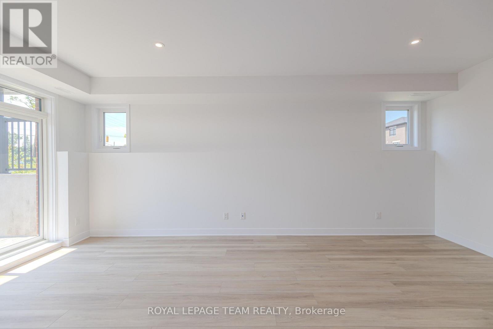 4787A BANK STREET, Ottawa. Luxury613. By Peter Sagos - Image 21
