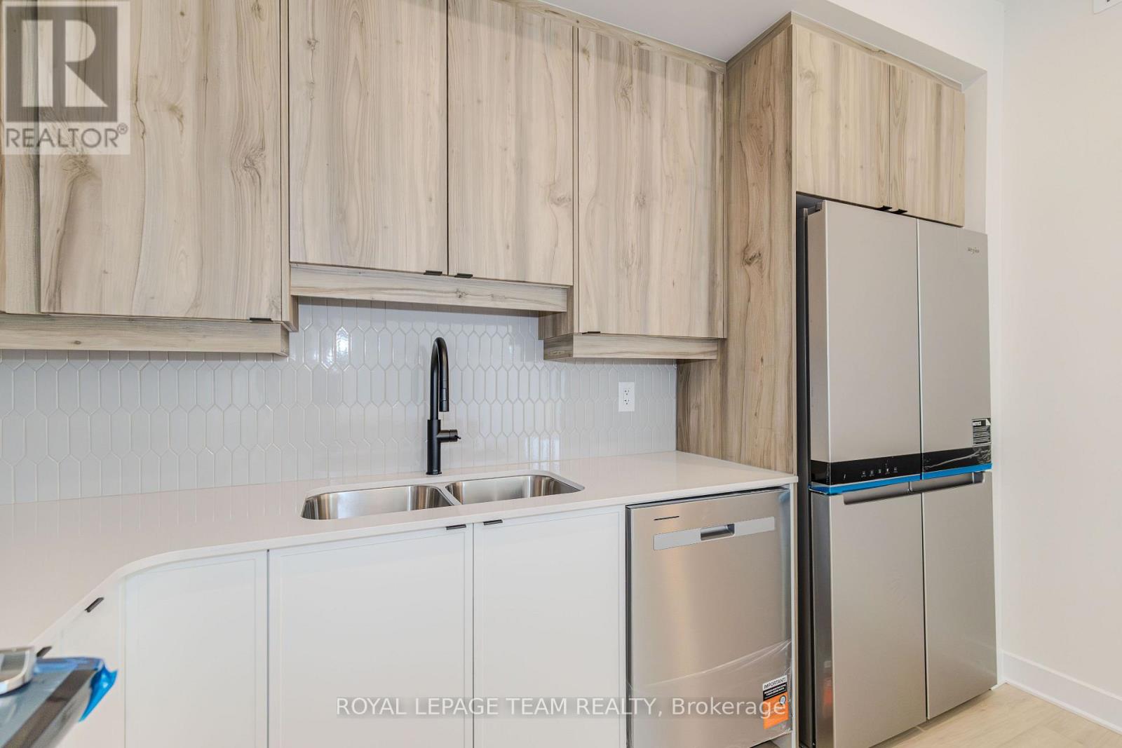 4787A BANK STREET, Ottawa. Luxury613. By Peter Sagos - Image 23
