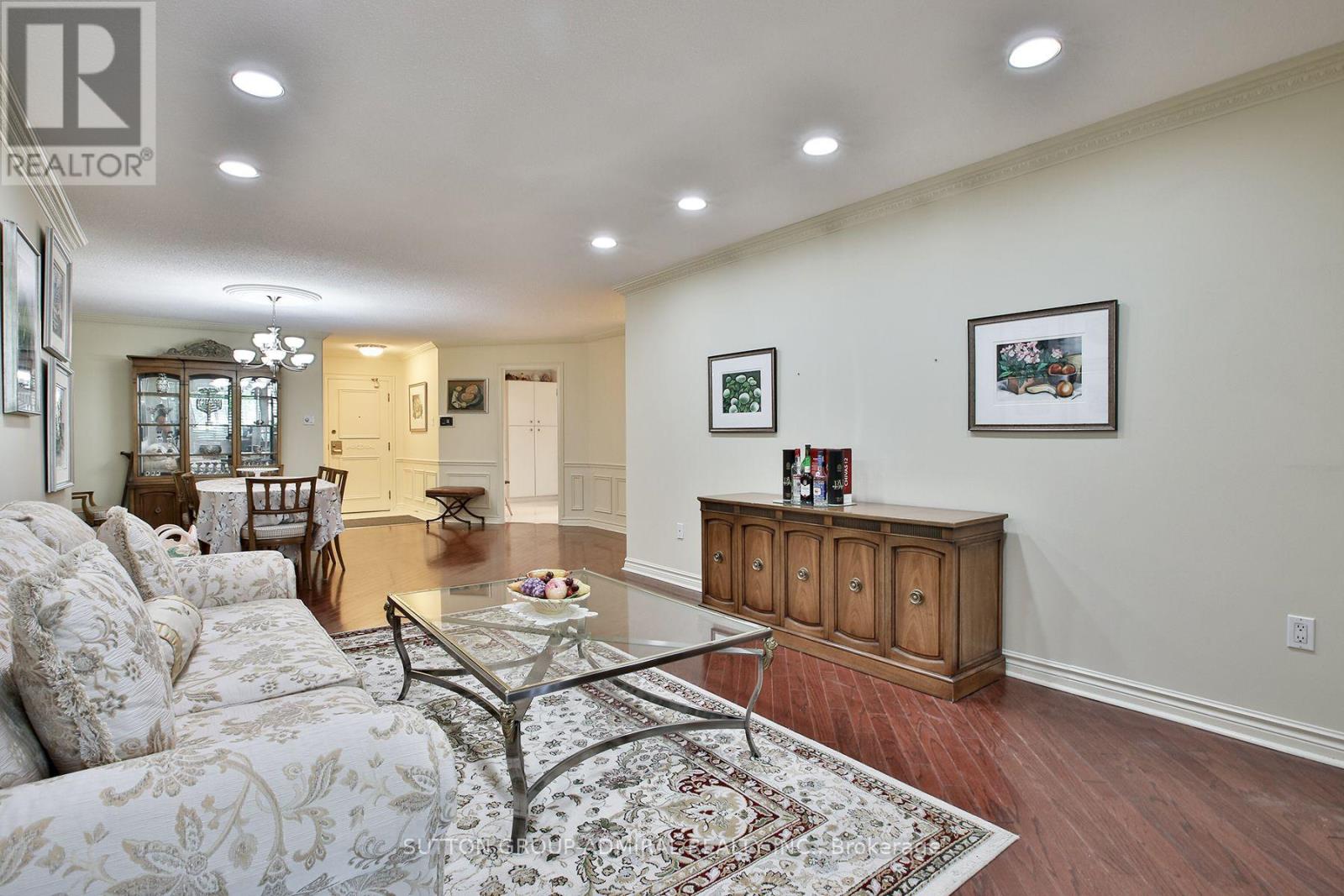 #106 333 CLARK AVENUE W - 11
