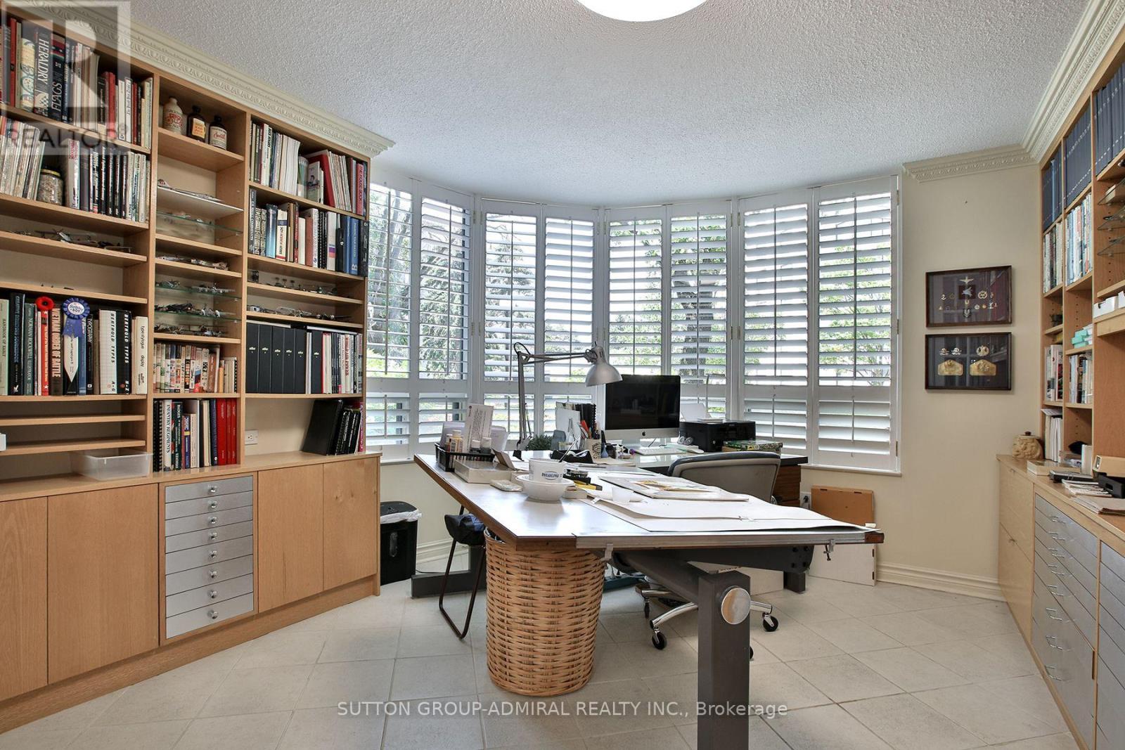 #106 333 CLARK AVENUE W - 13