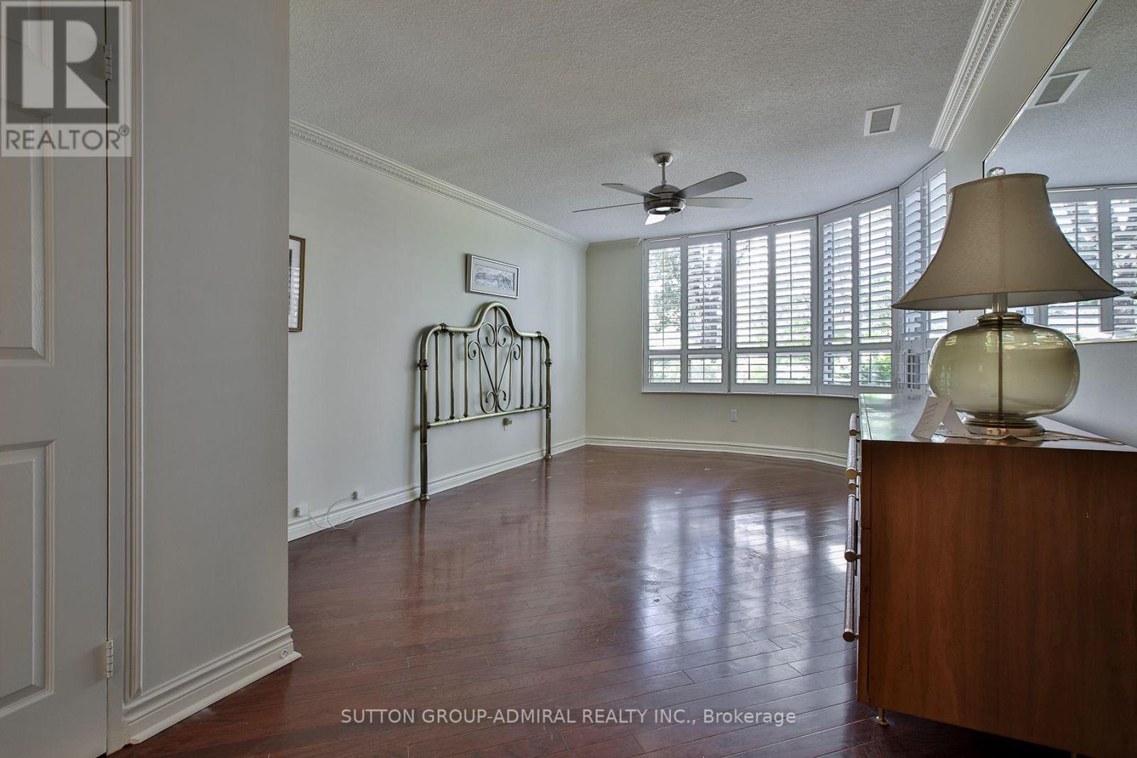#106 333 CLARK AVENUE W - 22