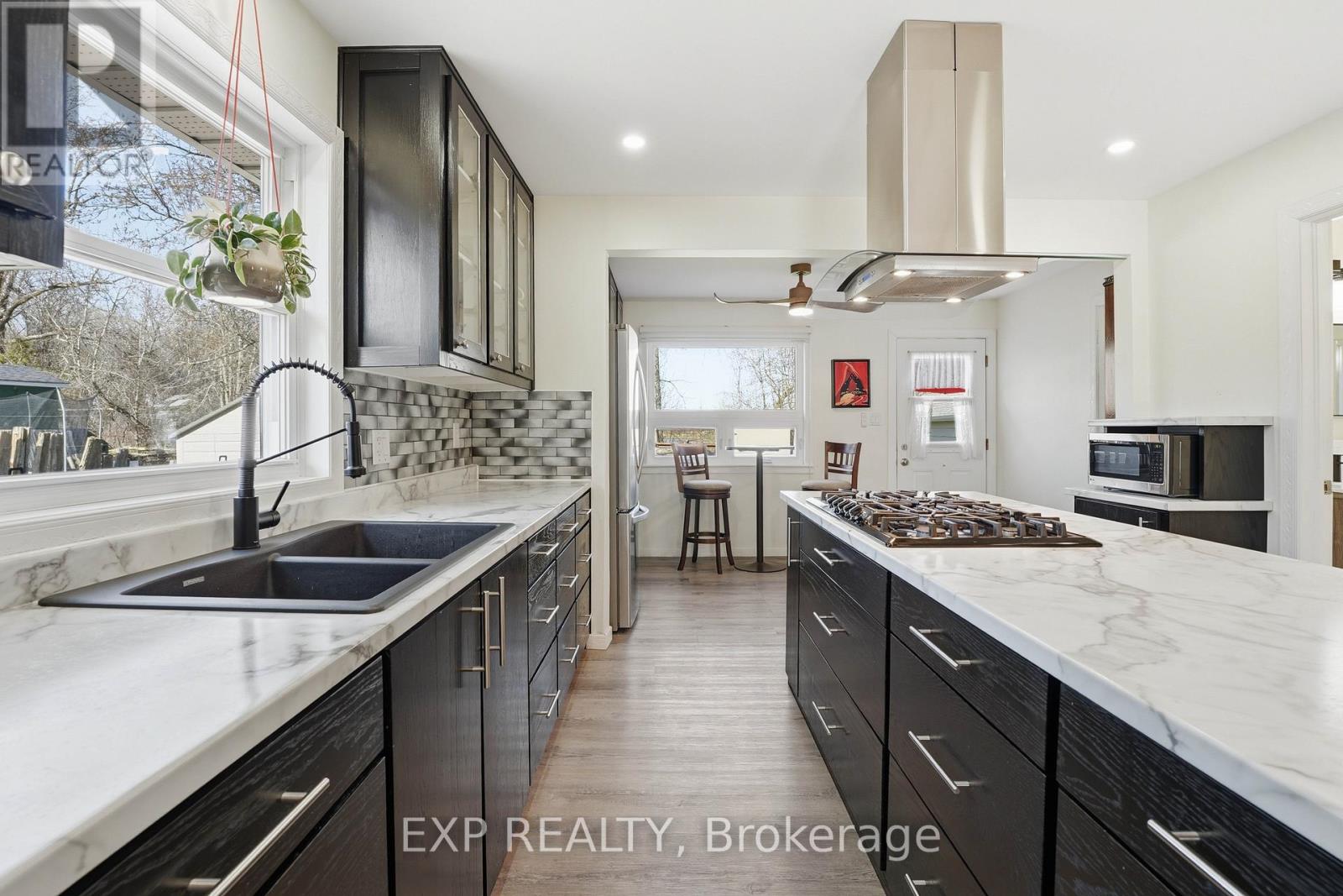 33 ISLE VISTA DRIVE - 10