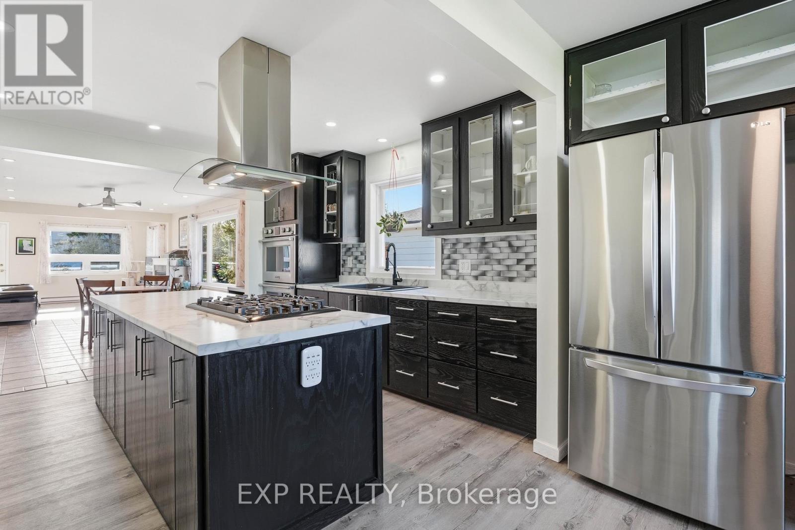 33 ISLE VISTA DRIVE - 8