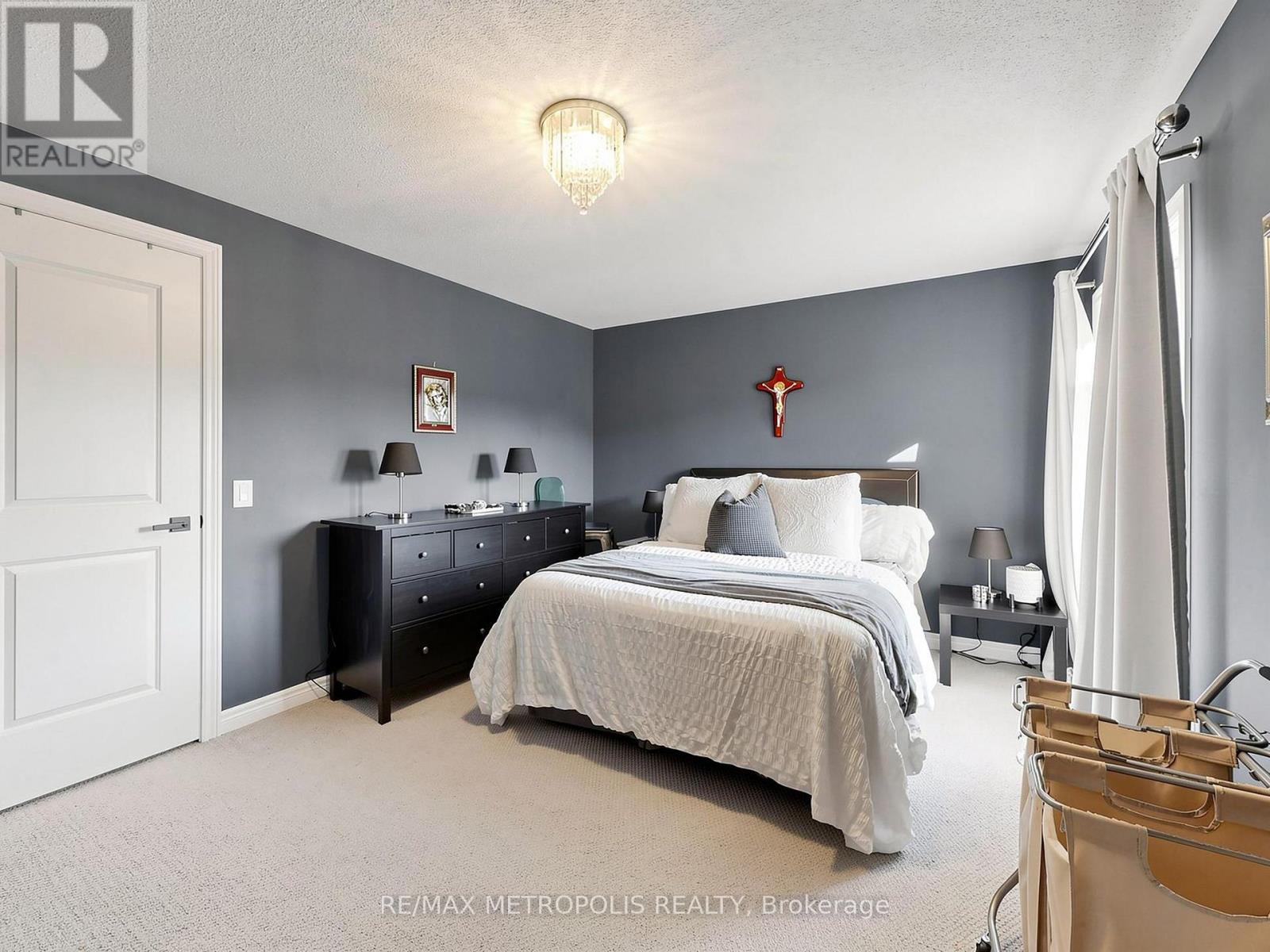 17 NEILLY TERRACE N - 45