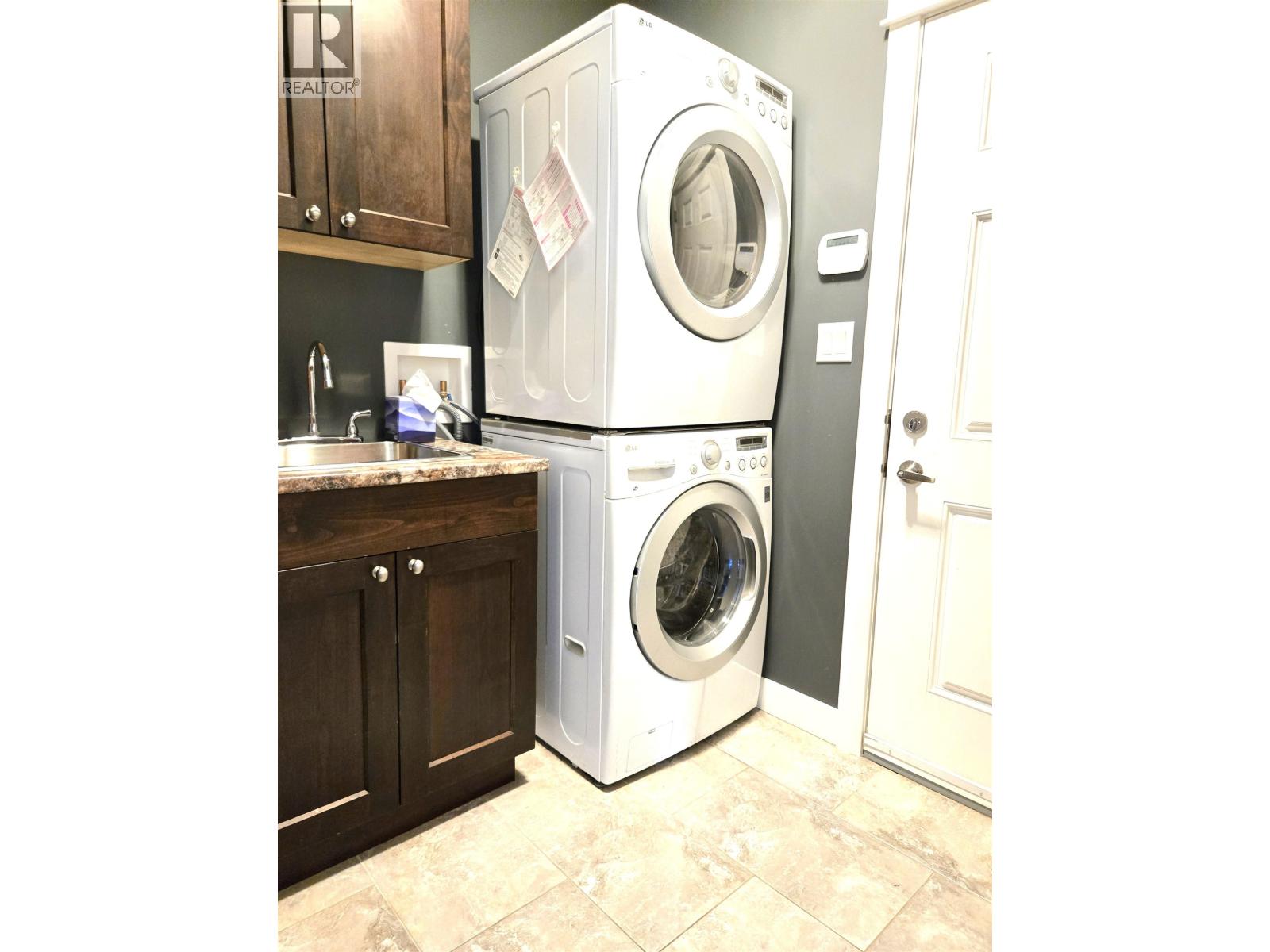 Photo 26 of 40 — 2632 LINKS DRIVE · Prince George, BC