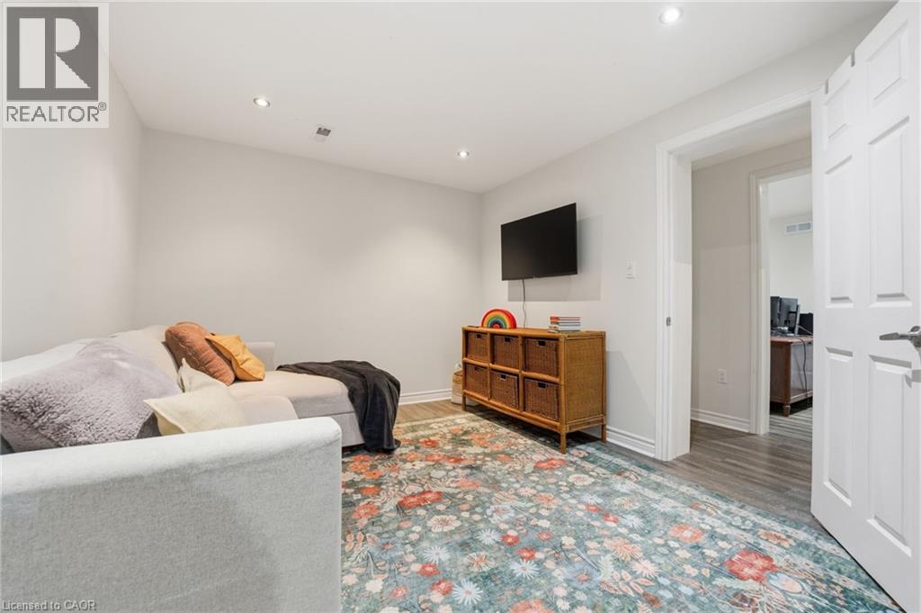 10 BURKE Drive - 30