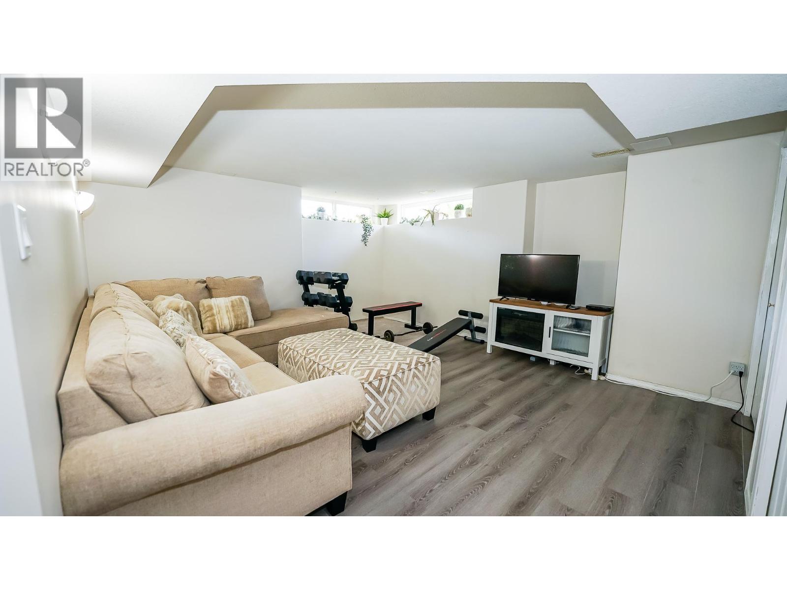 975 Mt Beaven Court - 10