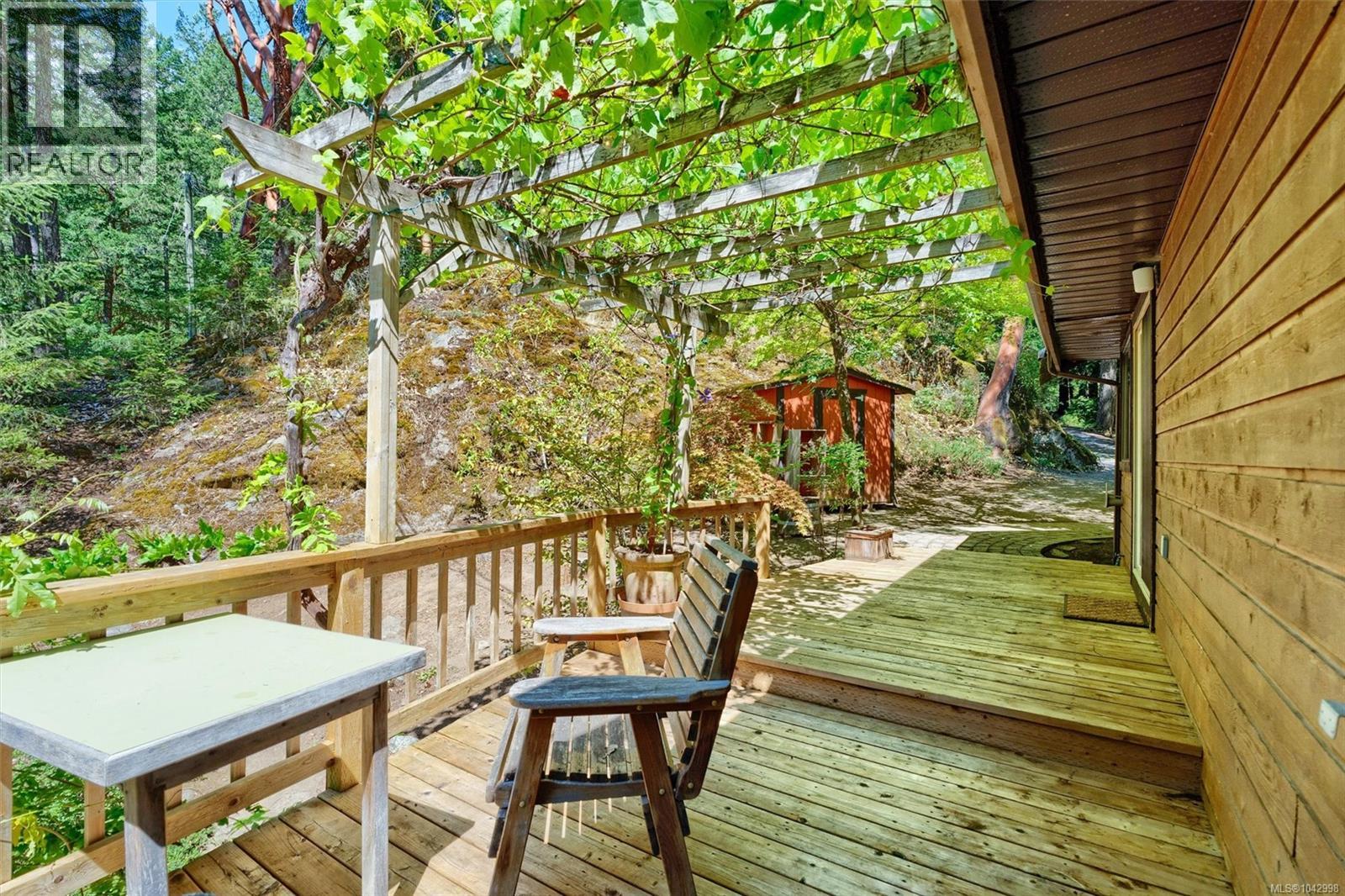 649 Lost Lake Rd - 36