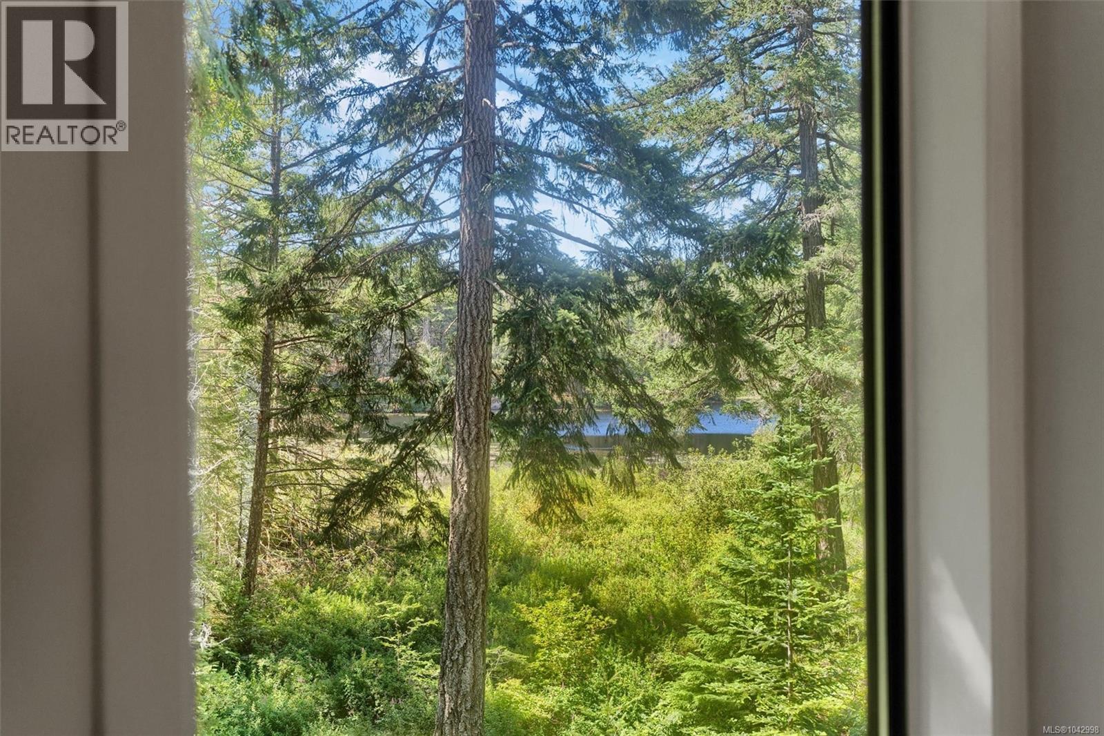 649 Lost Lake Rd - 26